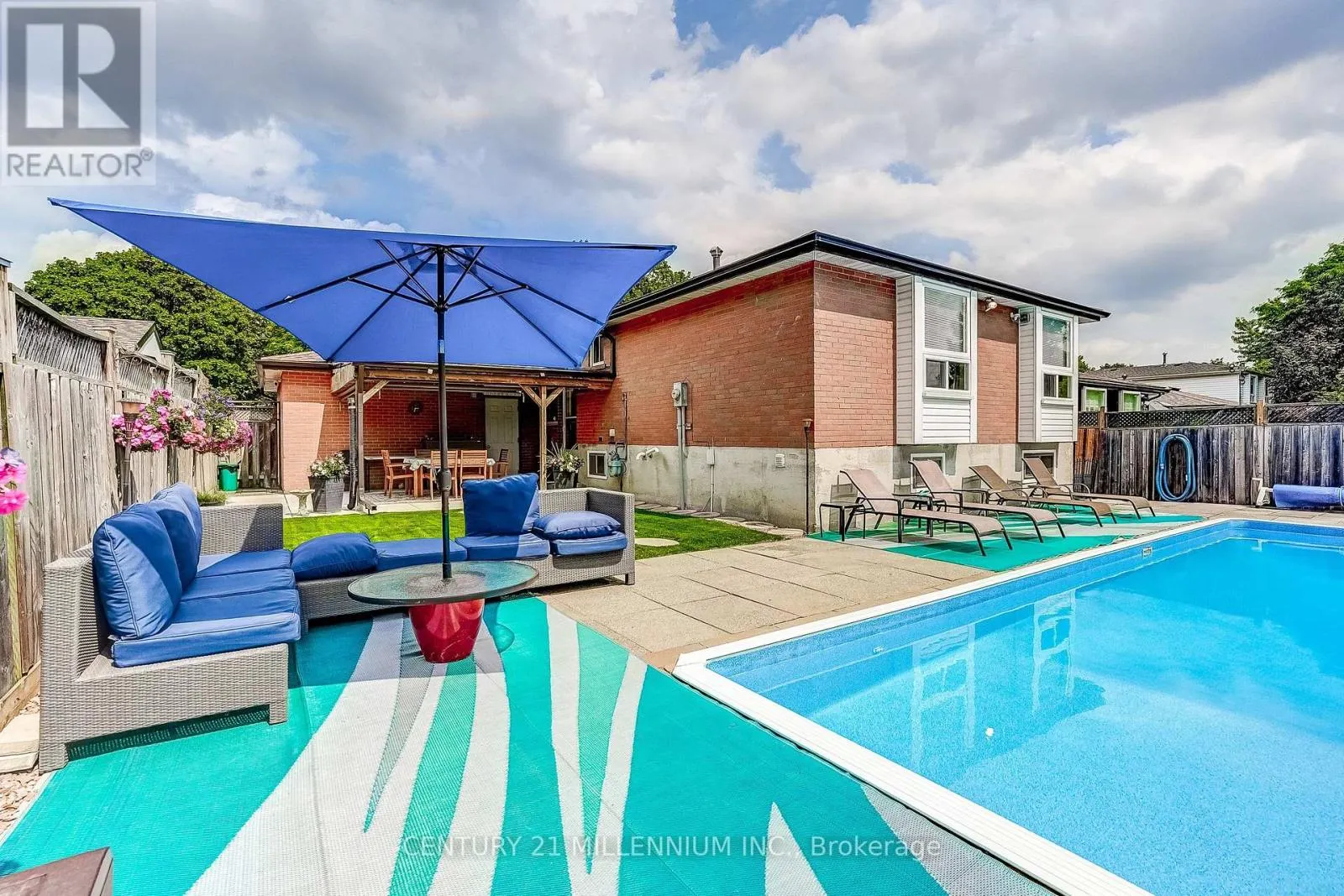 72 GLEBE CRESCENT