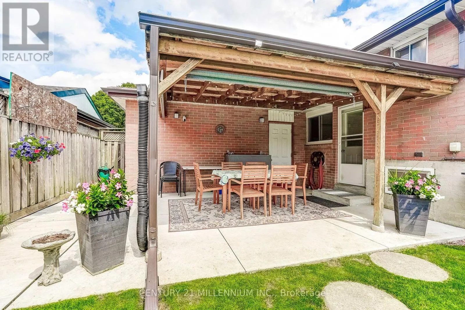 72 GLEBE CRESCENT