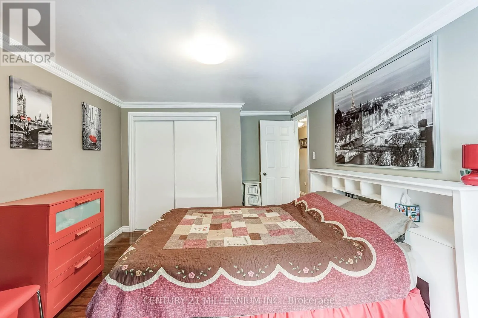 72 GLEBE CRESCENT