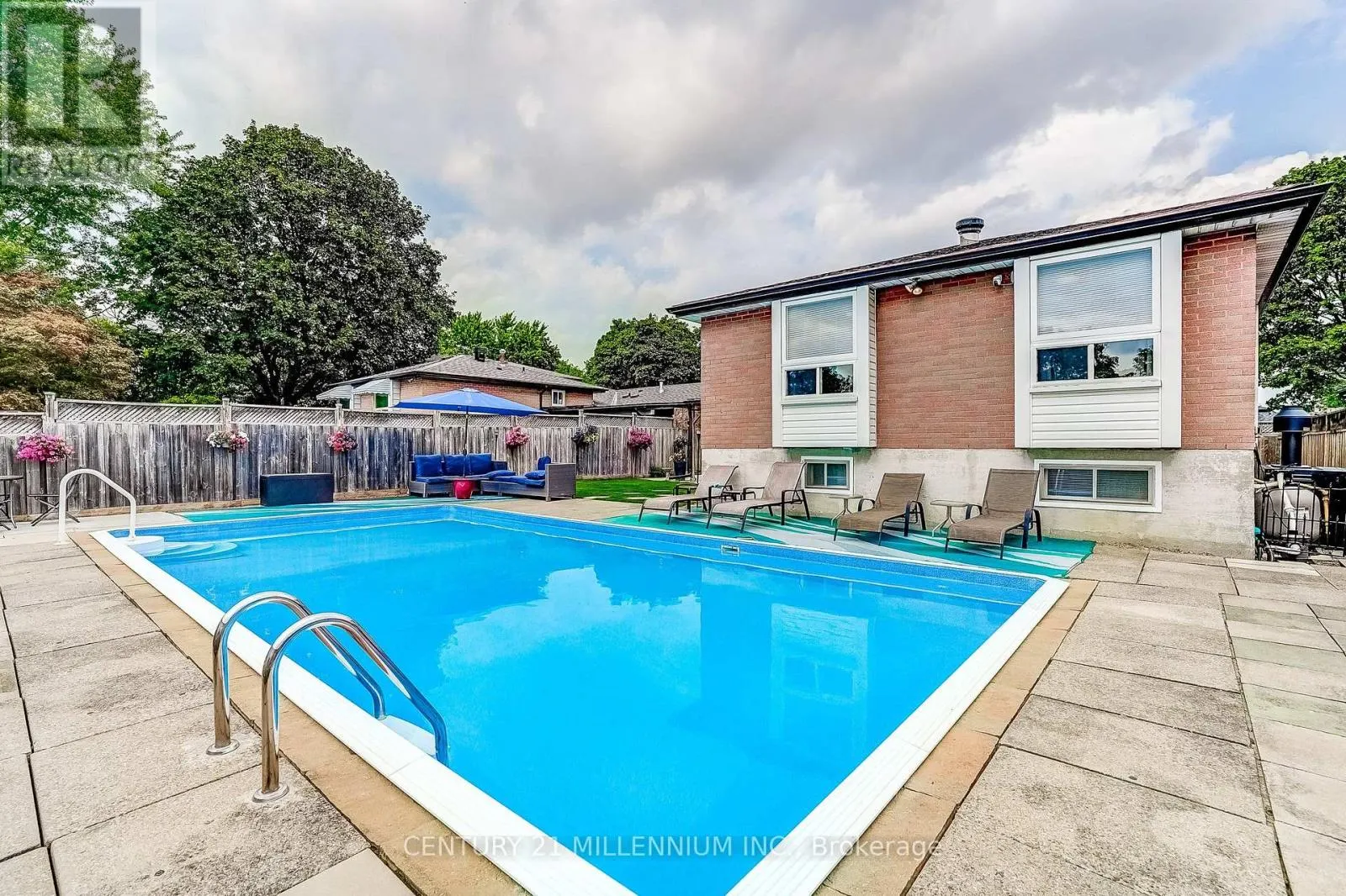 72 GLEBE CRESCENT