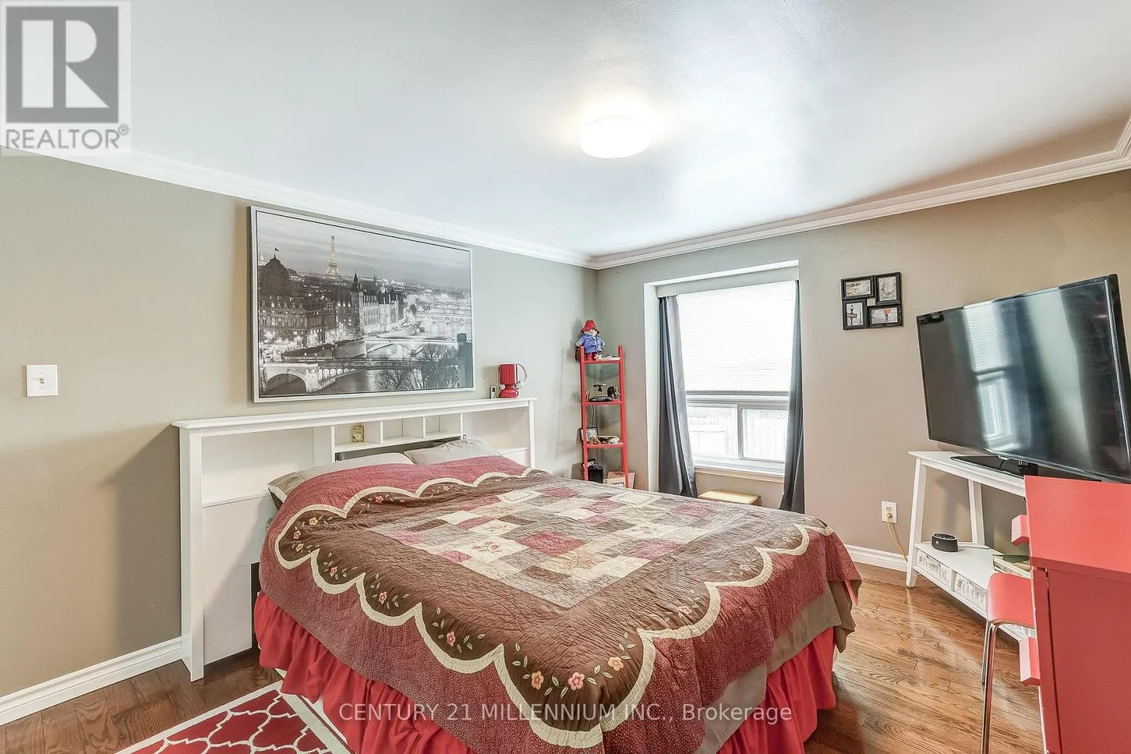 72 GLEBE CRESCENT