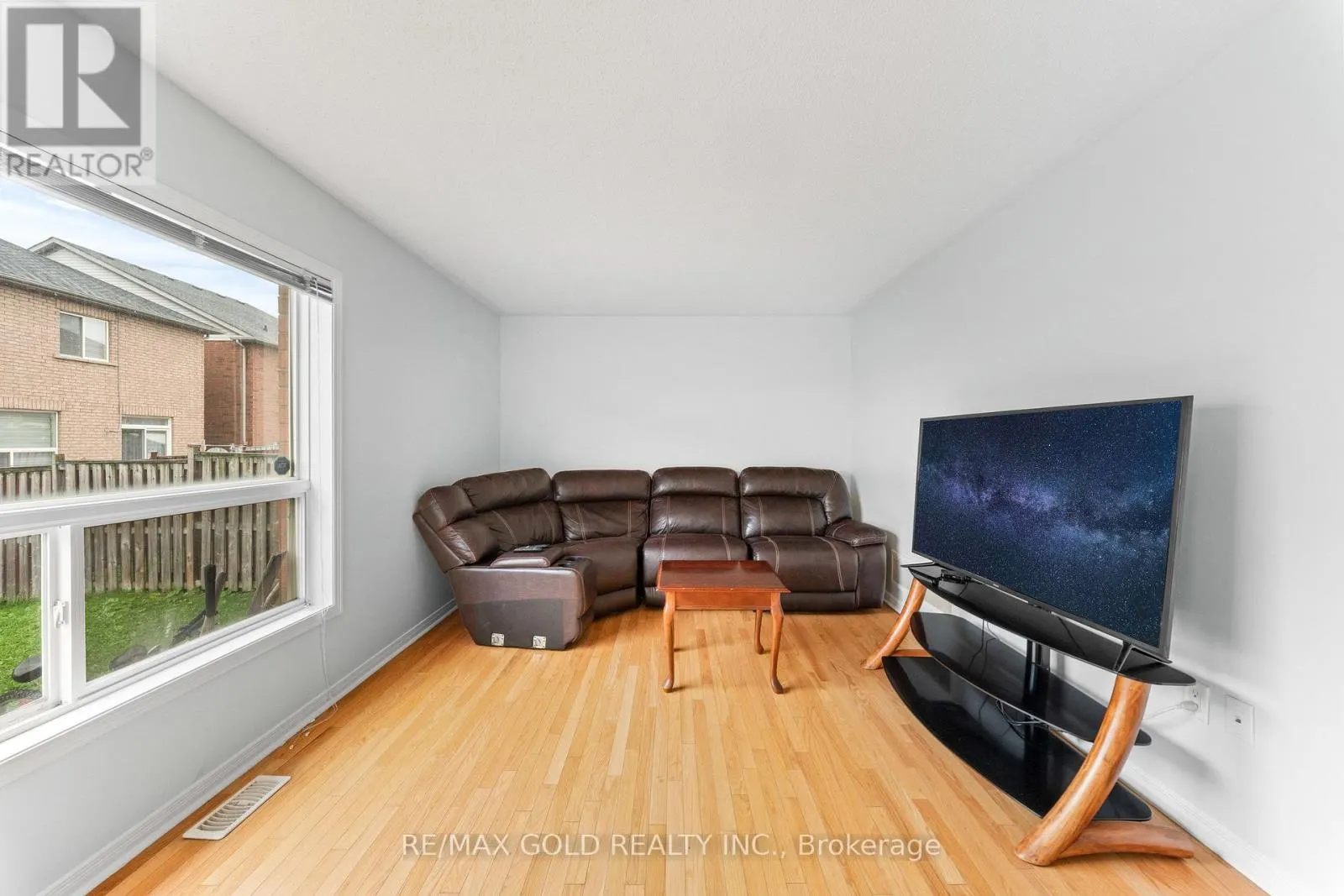 7 FROSTBITE LANE