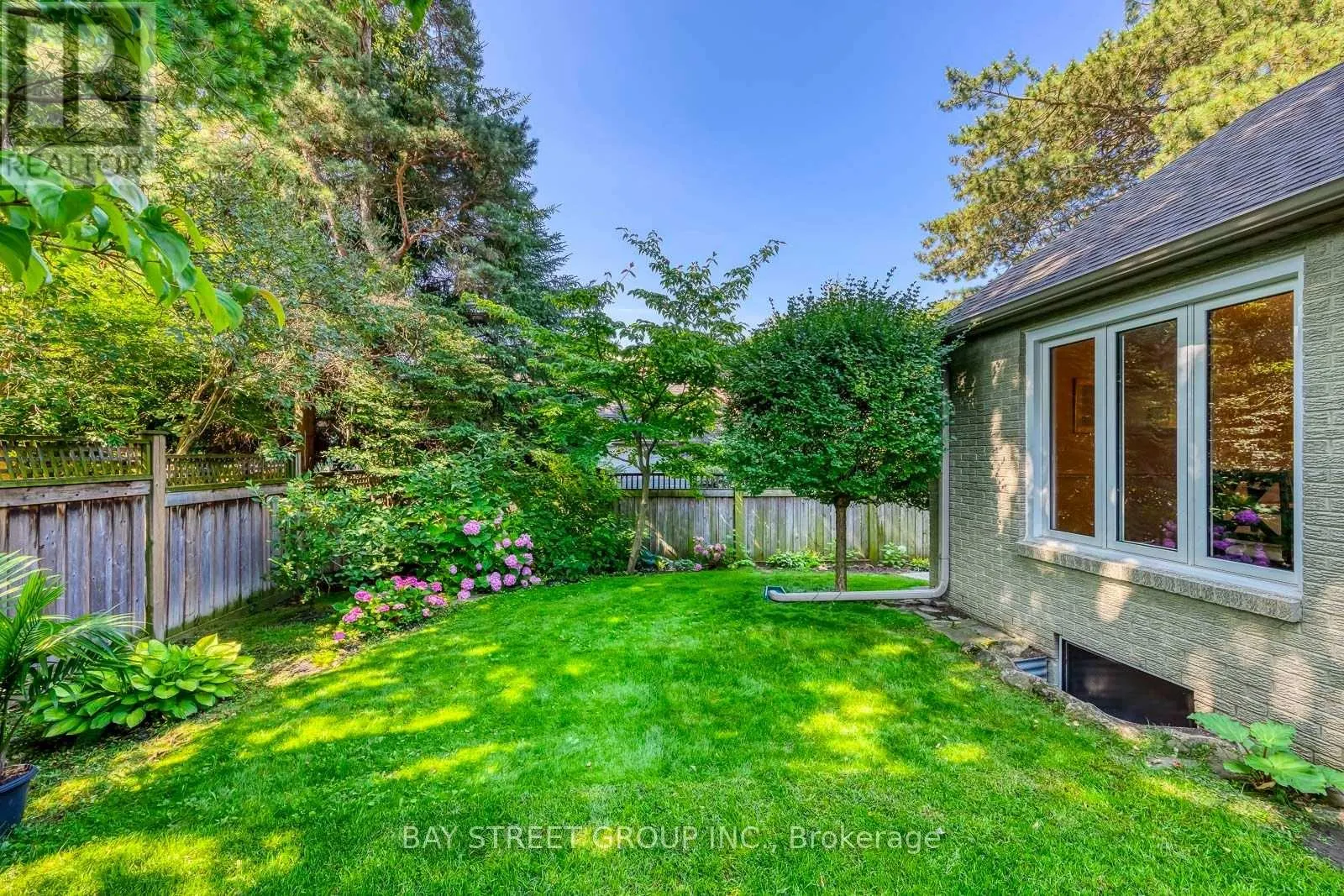 2234 BENNINGTON GATE