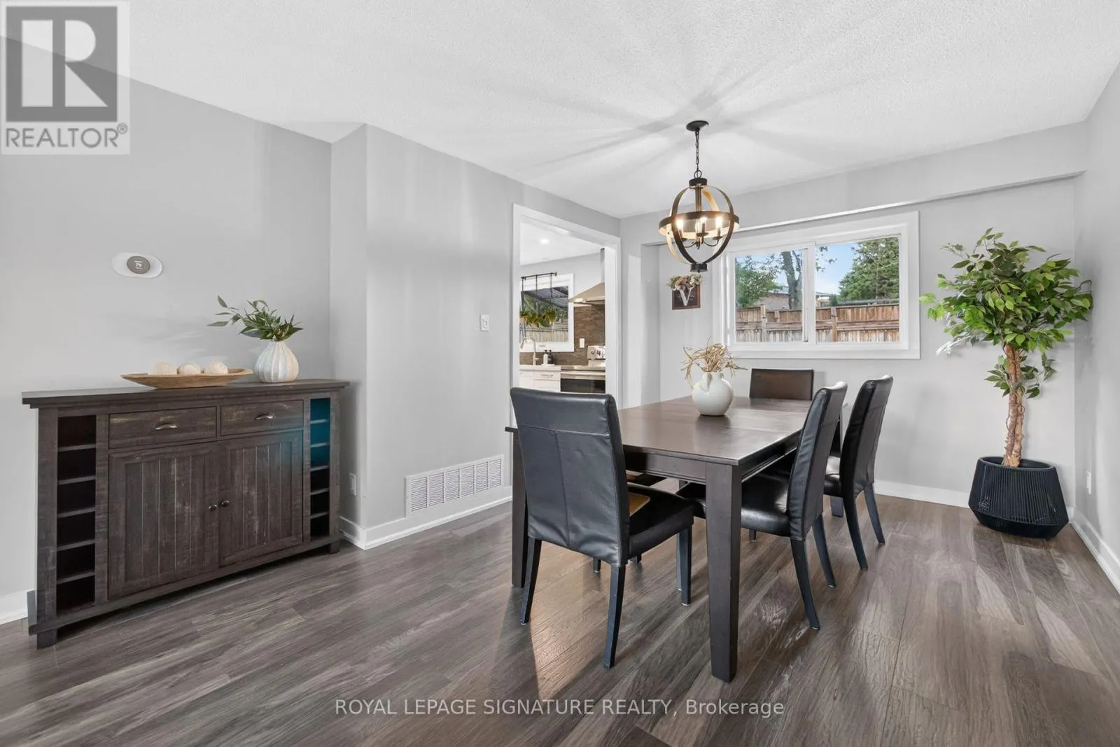 2595 CAVENDISH DRIVE