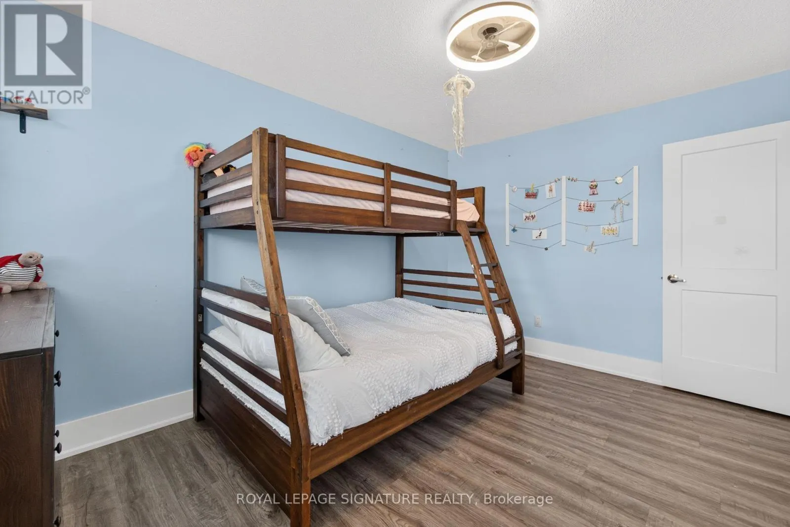 2595 CAVENDISH DRIVE