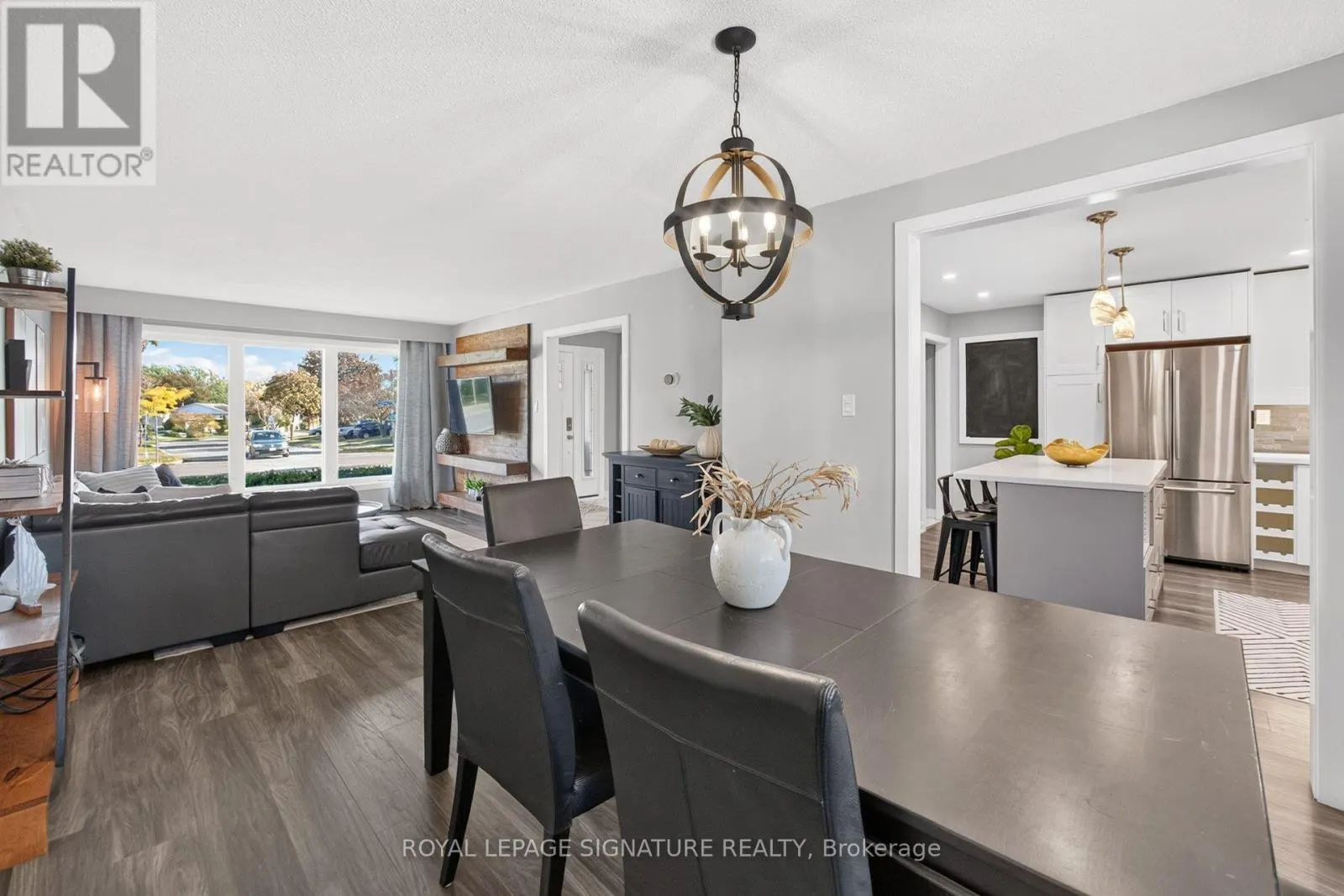 2595 CAVENDISH DRIVE