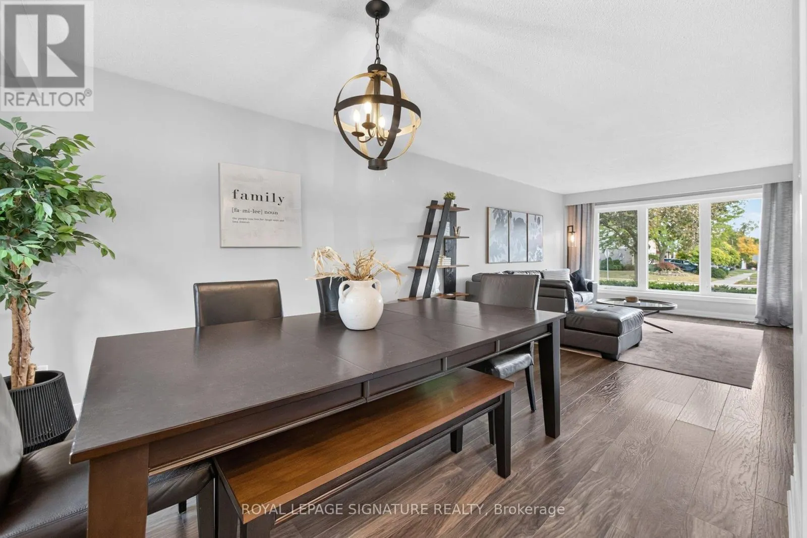 2595 CAVENDISH DRIVE