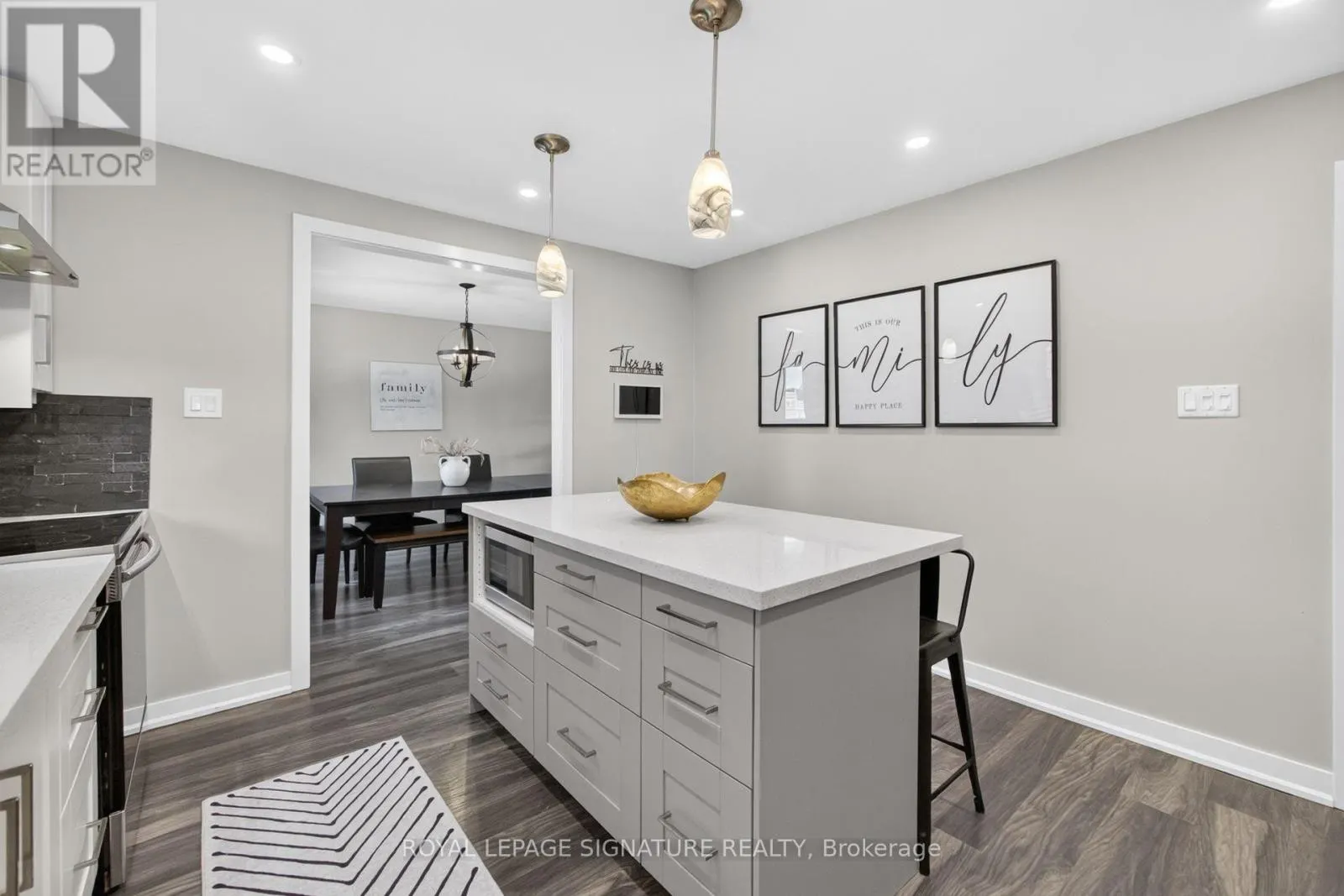 2595 CAVENDISH DRIVE
