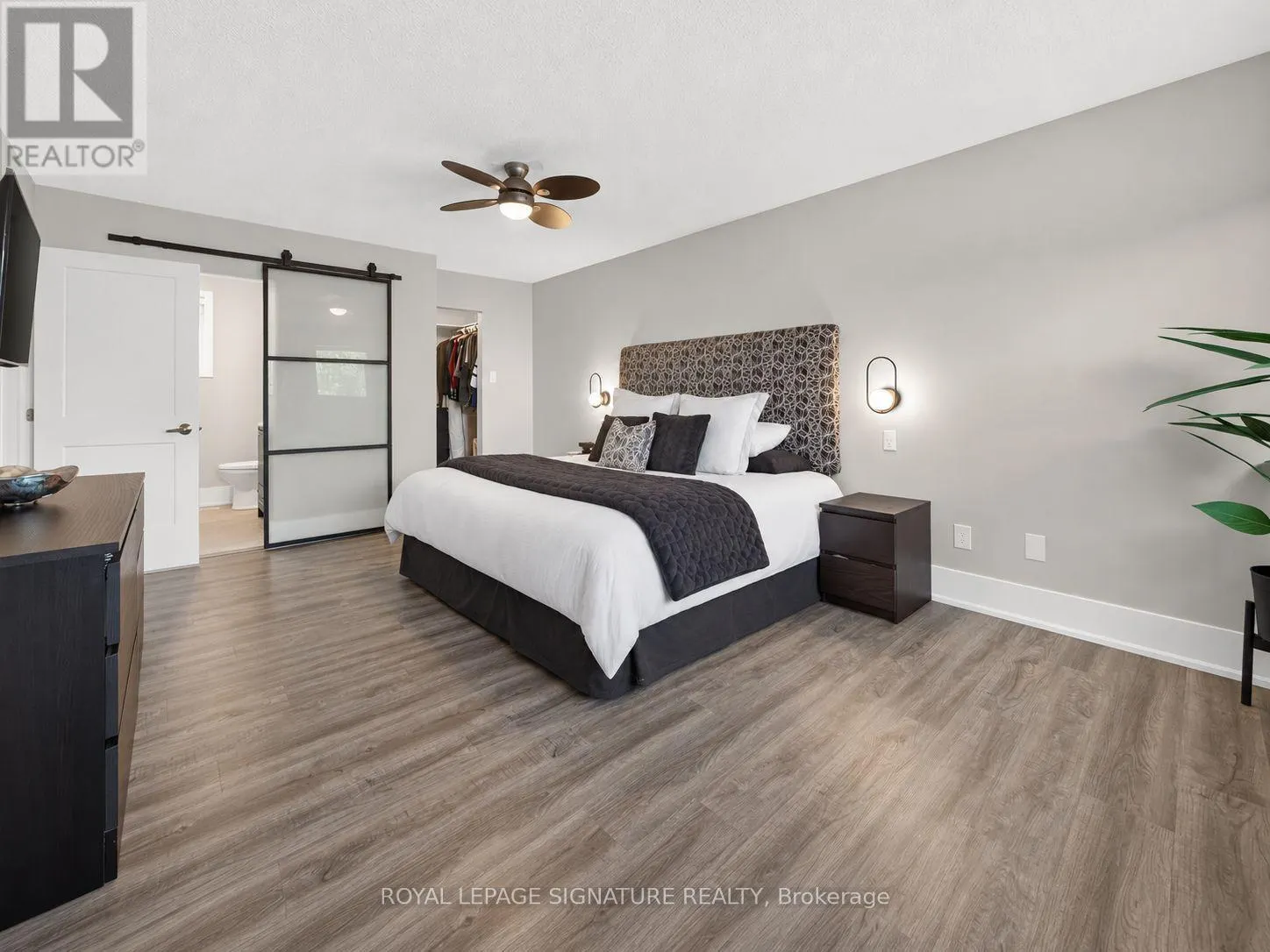 2595 CAVENDISH DRIVE