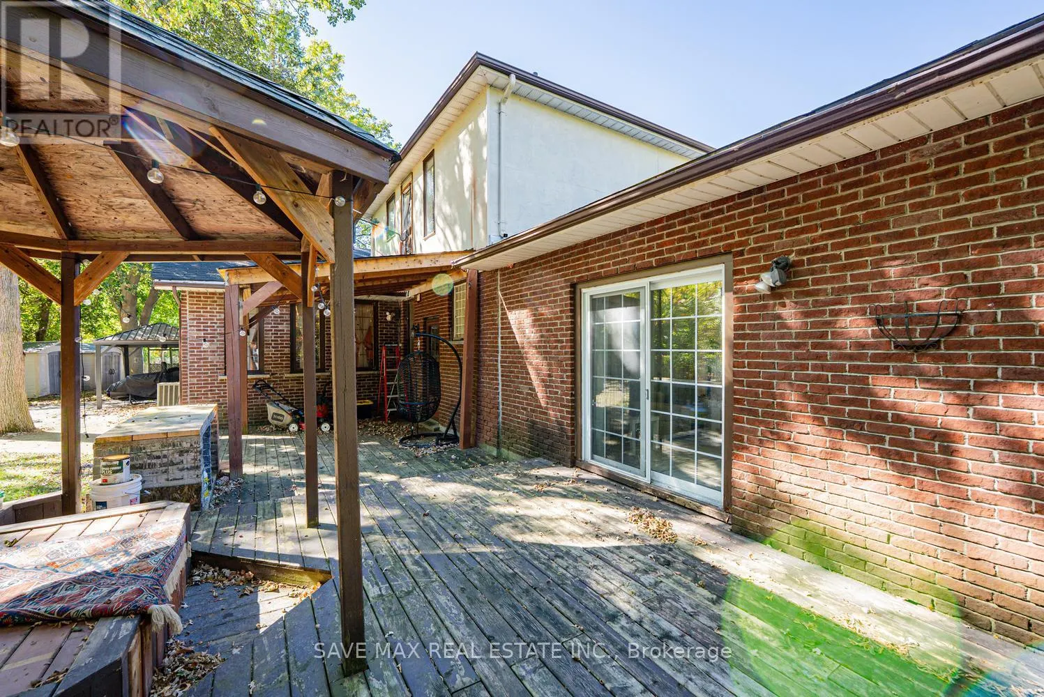 1215 MARTINS BOULEVARD