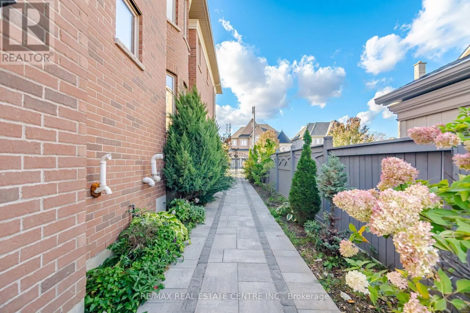 4 CALSTOCK PLACE
