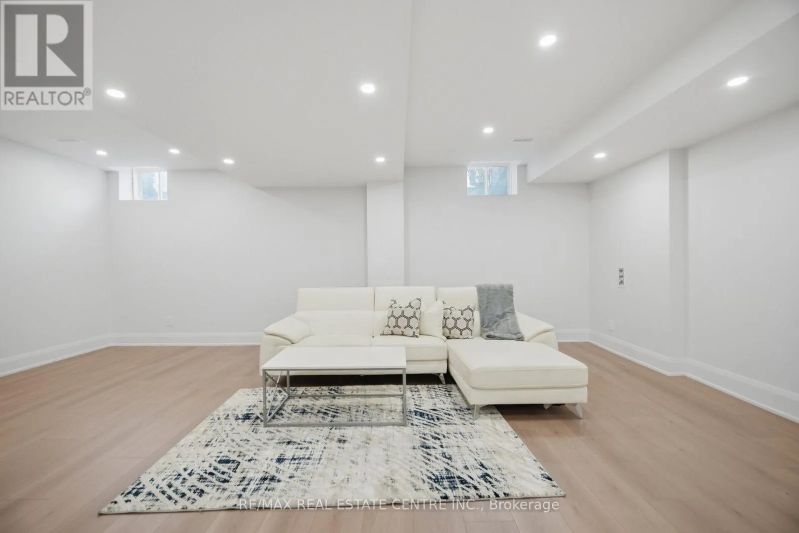 4 CALSTOCK PLACE