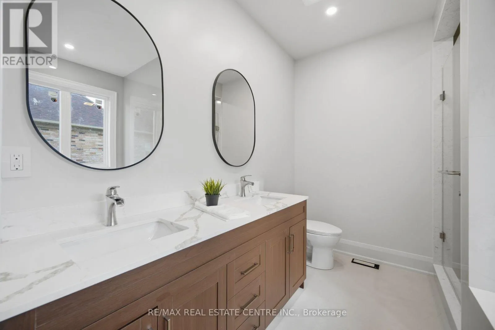 4 CALSTOCK PLACE