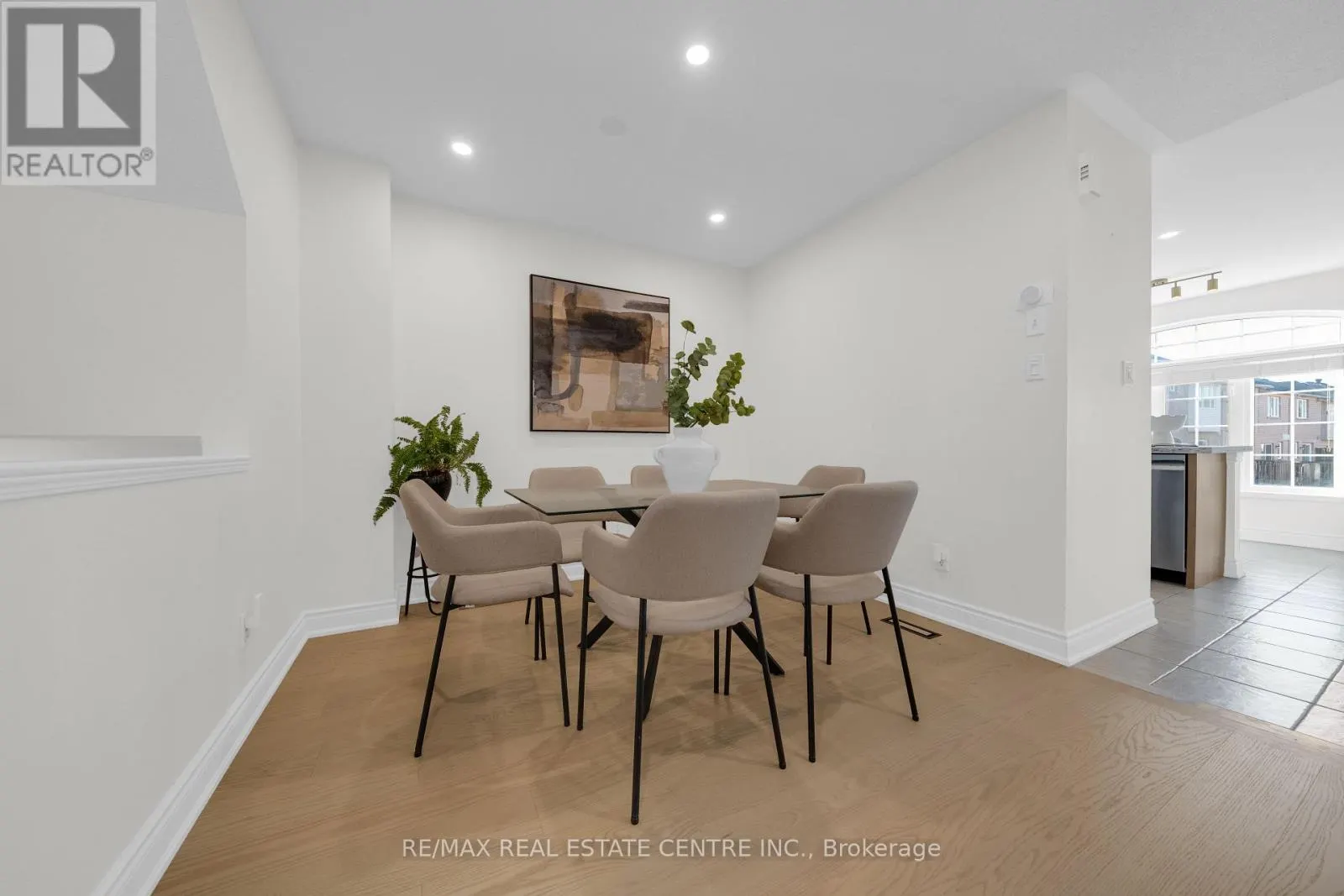 3440 REDPATH CIRCLE