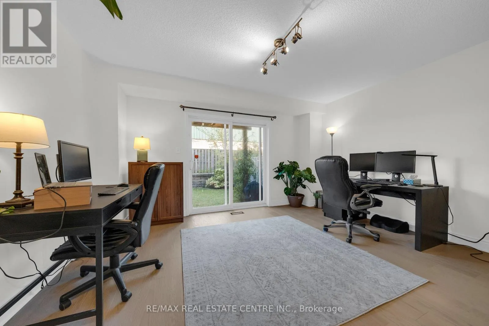 3440 REDPATH CIRCLE