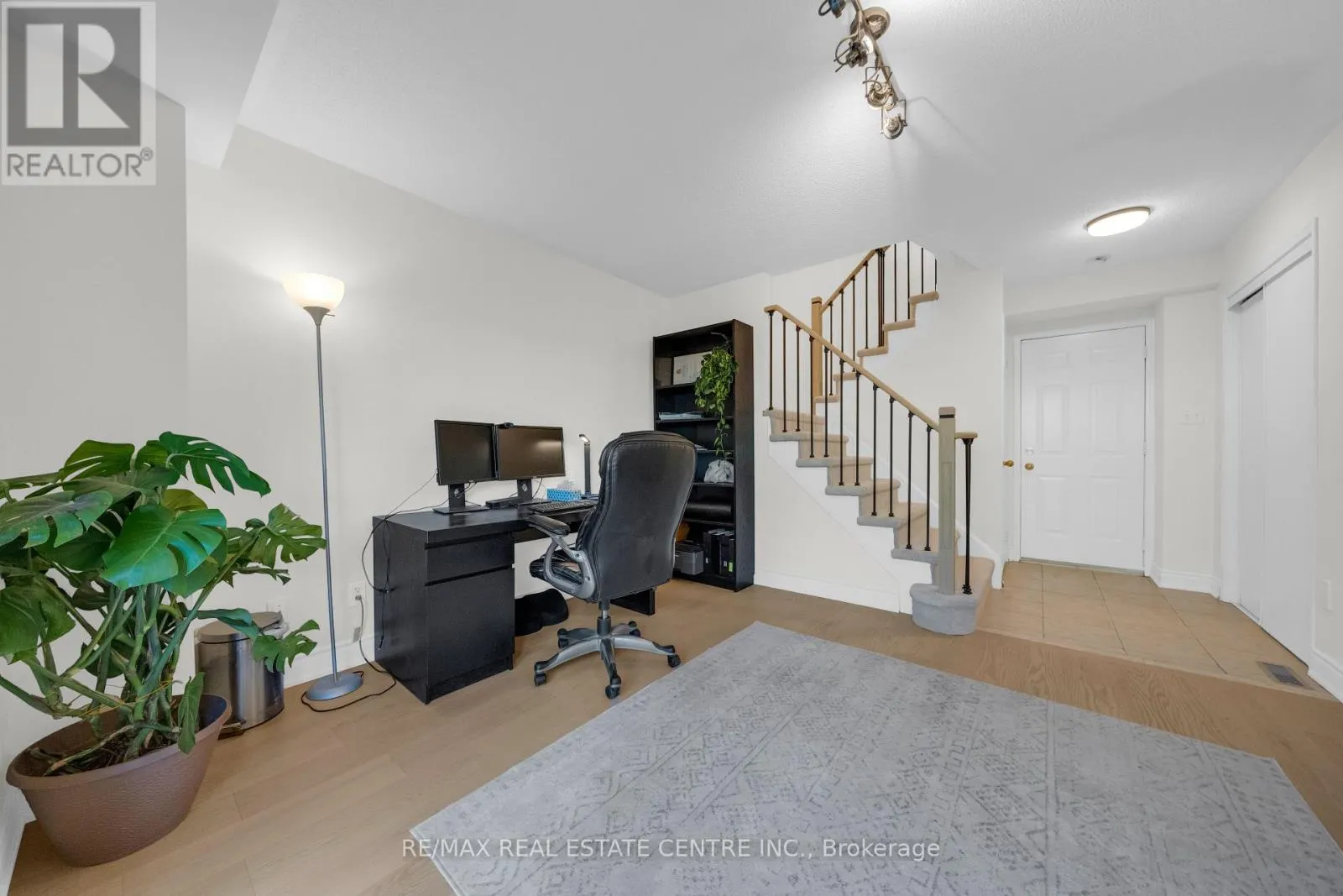 3440 REDPATH CIRCLE
