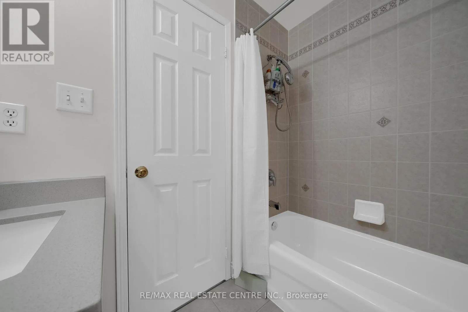 3440 REDPATH CIRCLE