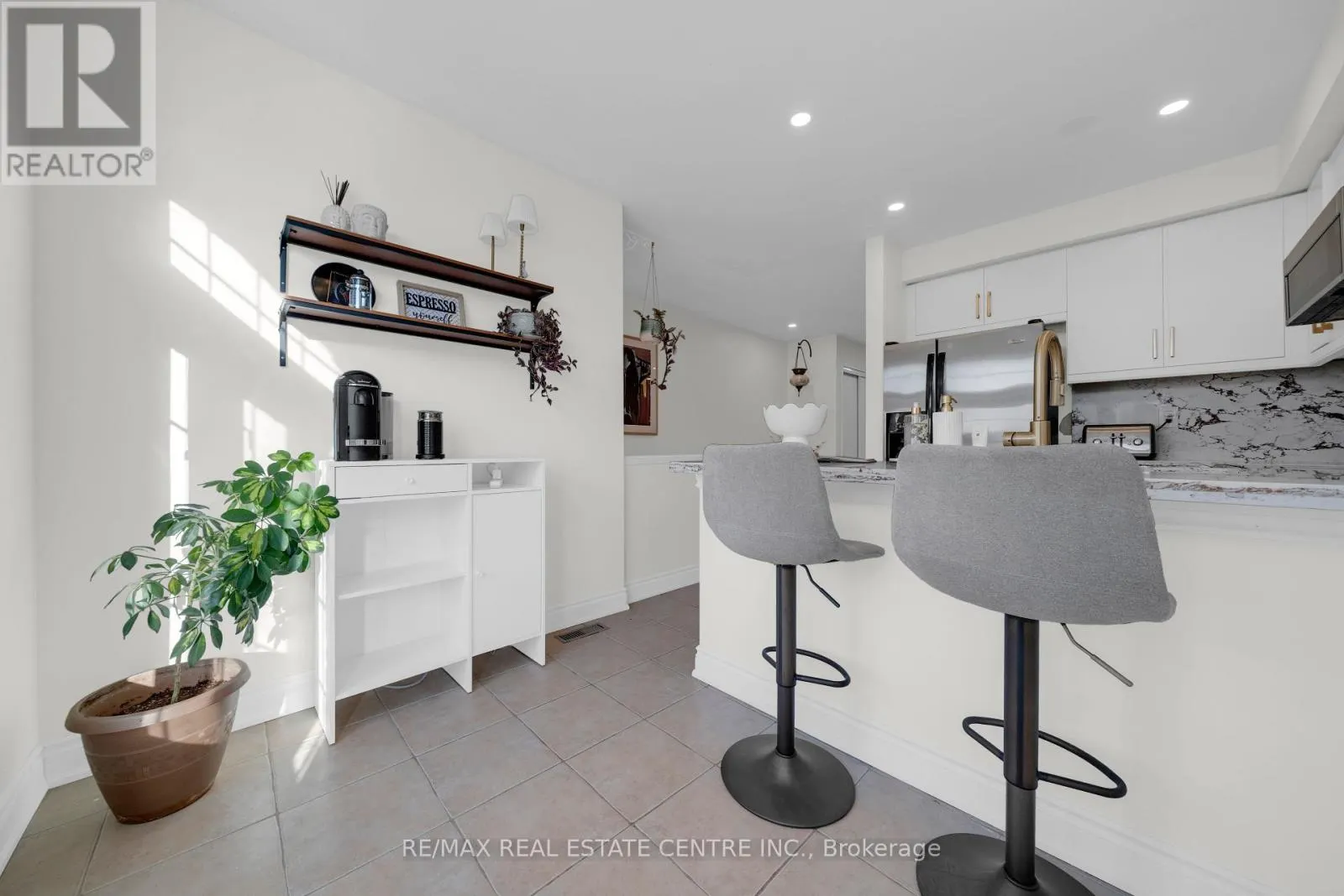 3440 REDPATH CIRCLE