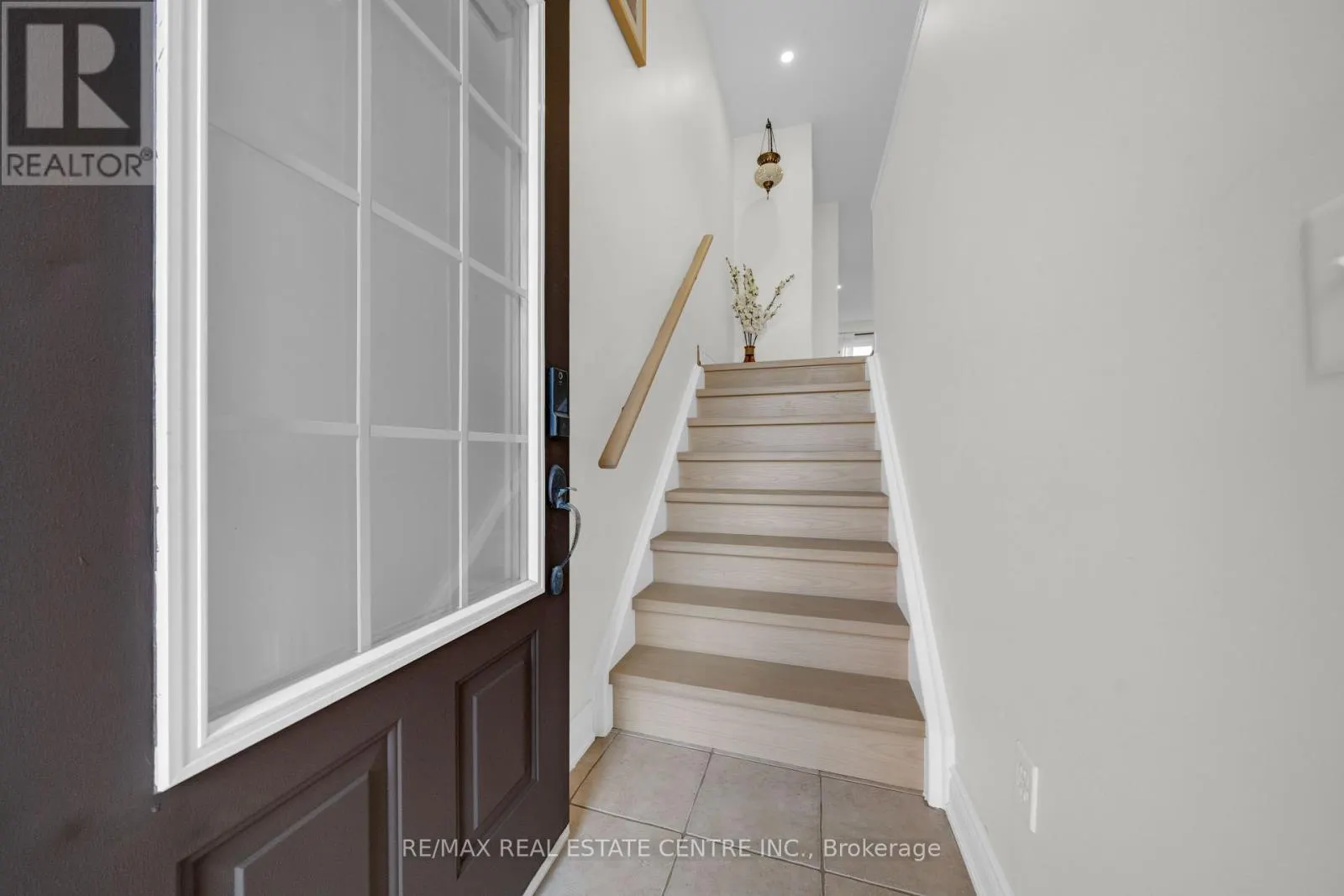 3440 REDPATH CIRCLE