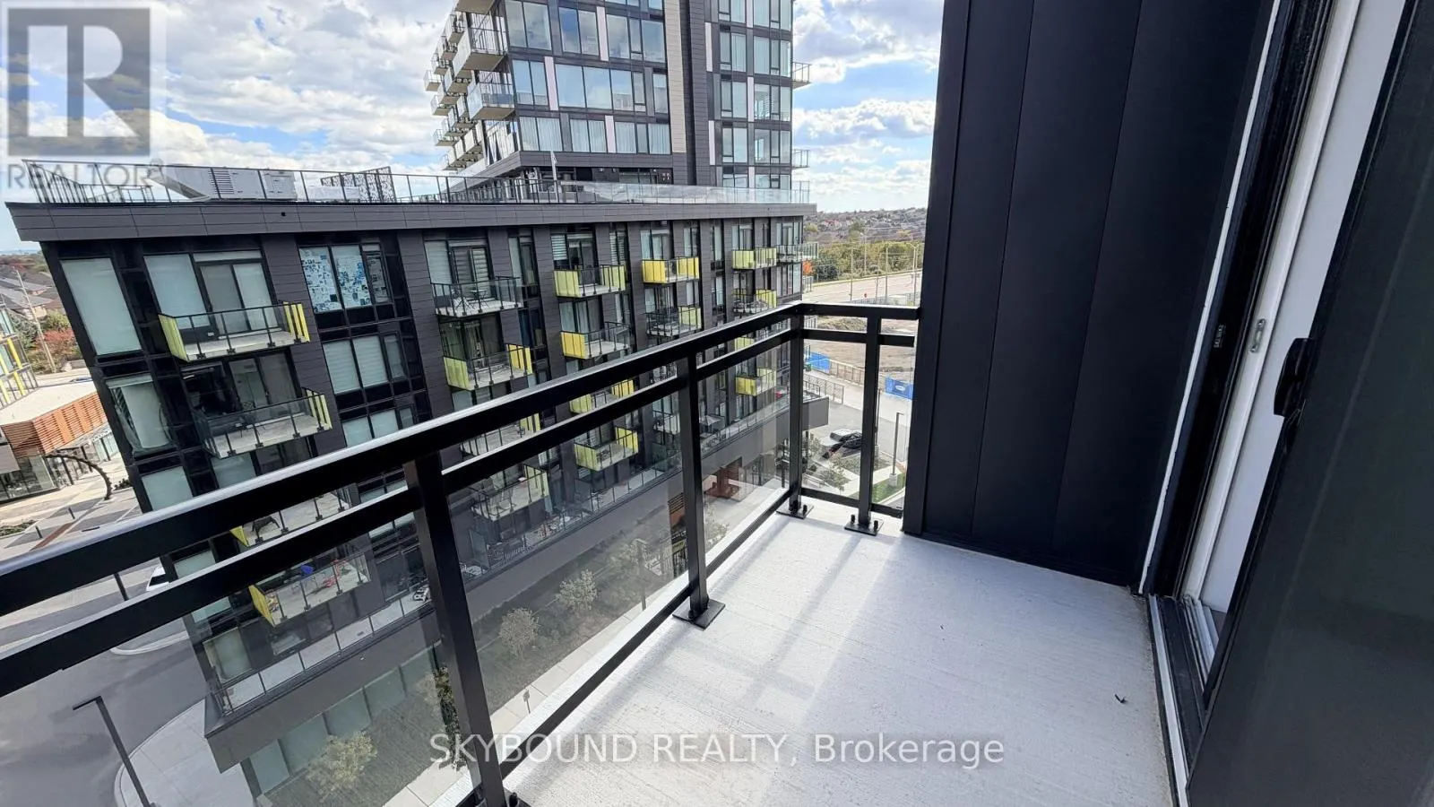 710 - 3008 WILLIAM CUTMORE BOULEVARD