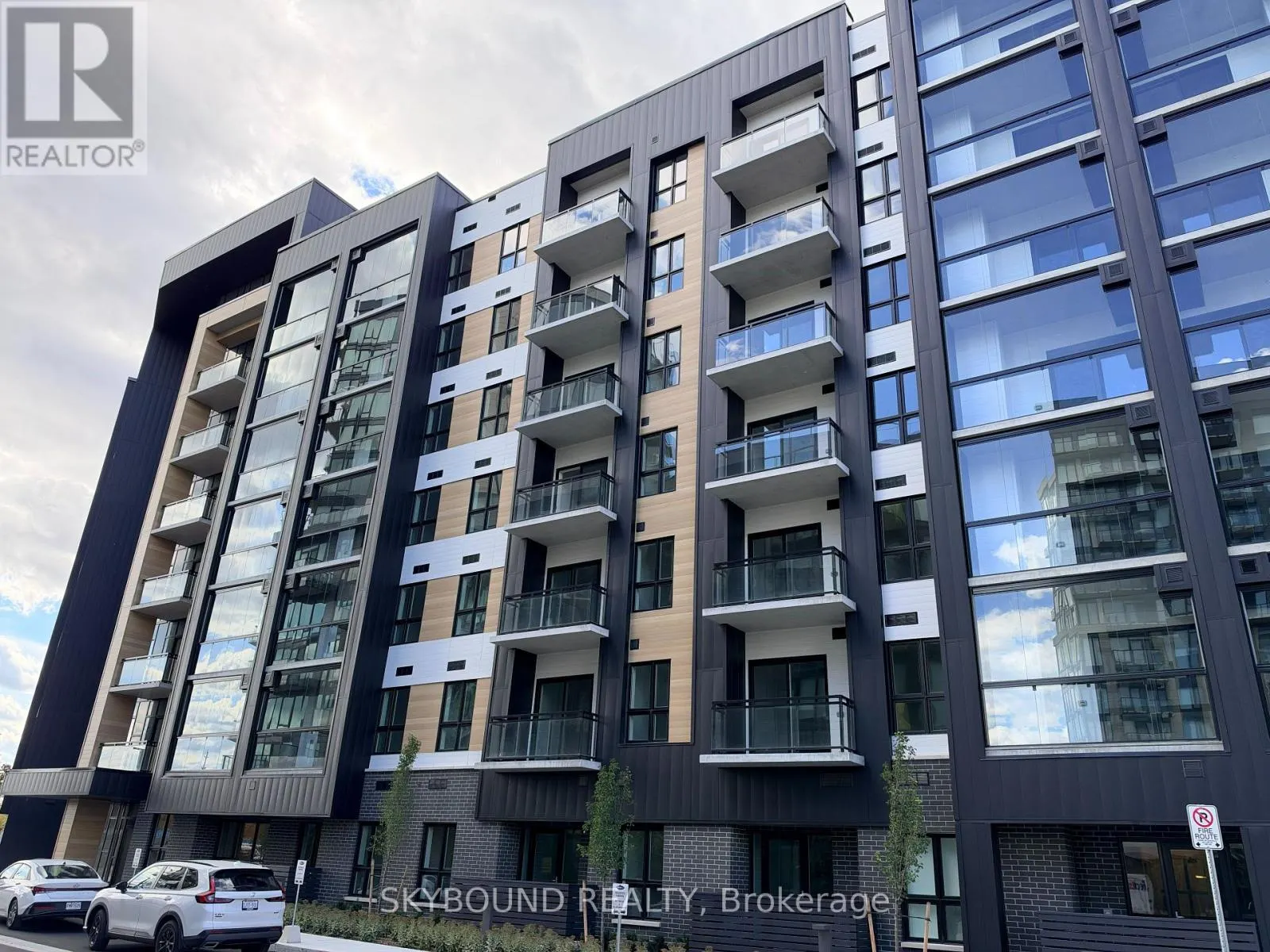 711 - 3008 WILLIAM CUTMORE BOULEVARD