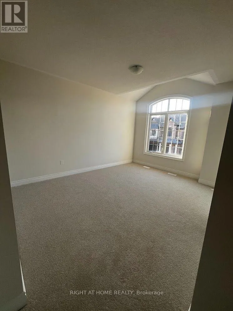 1368 PEONY PATH E