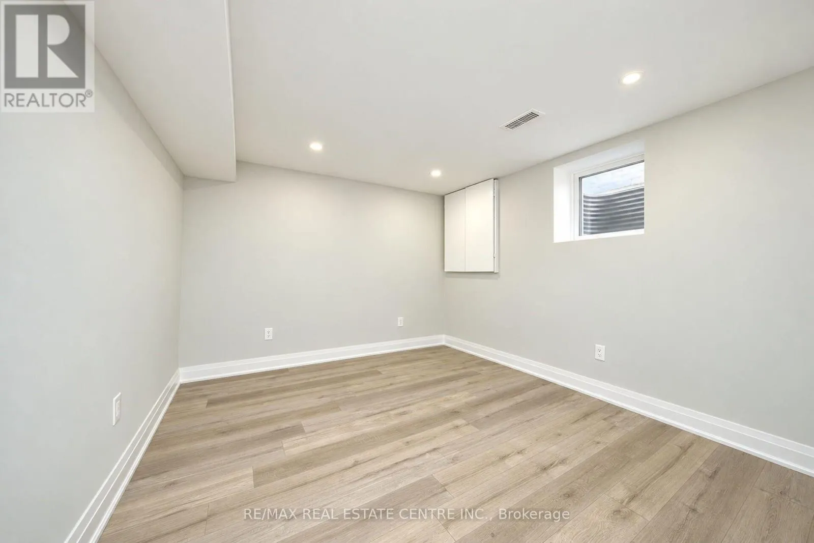 130 MARTINDALE CRESCENT