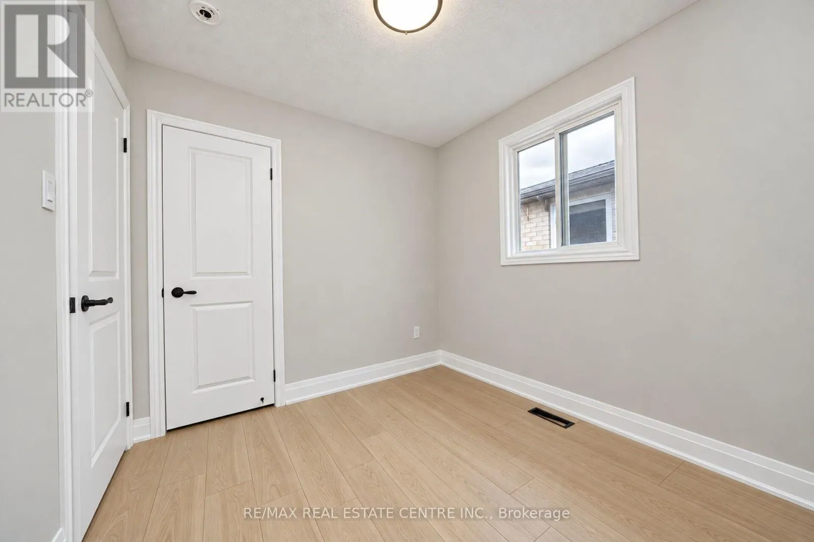 130 MARTINDALE CRESCENT