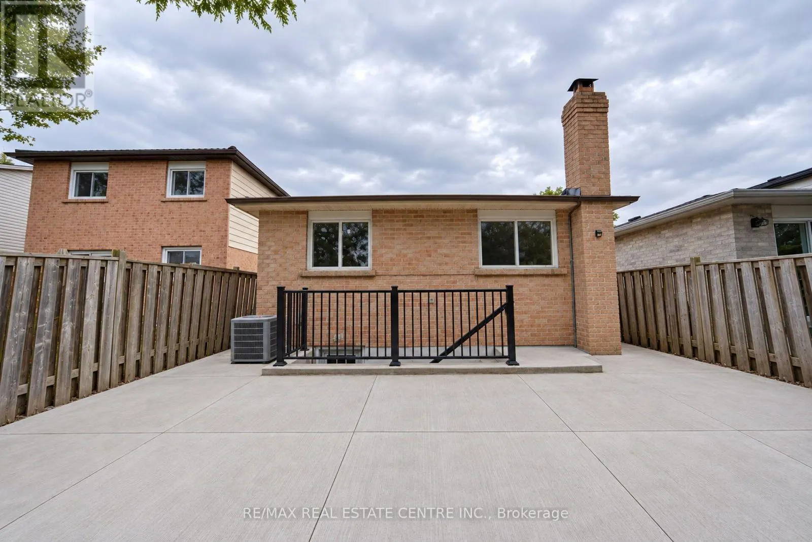 130 MARTINDALE CRESCENT