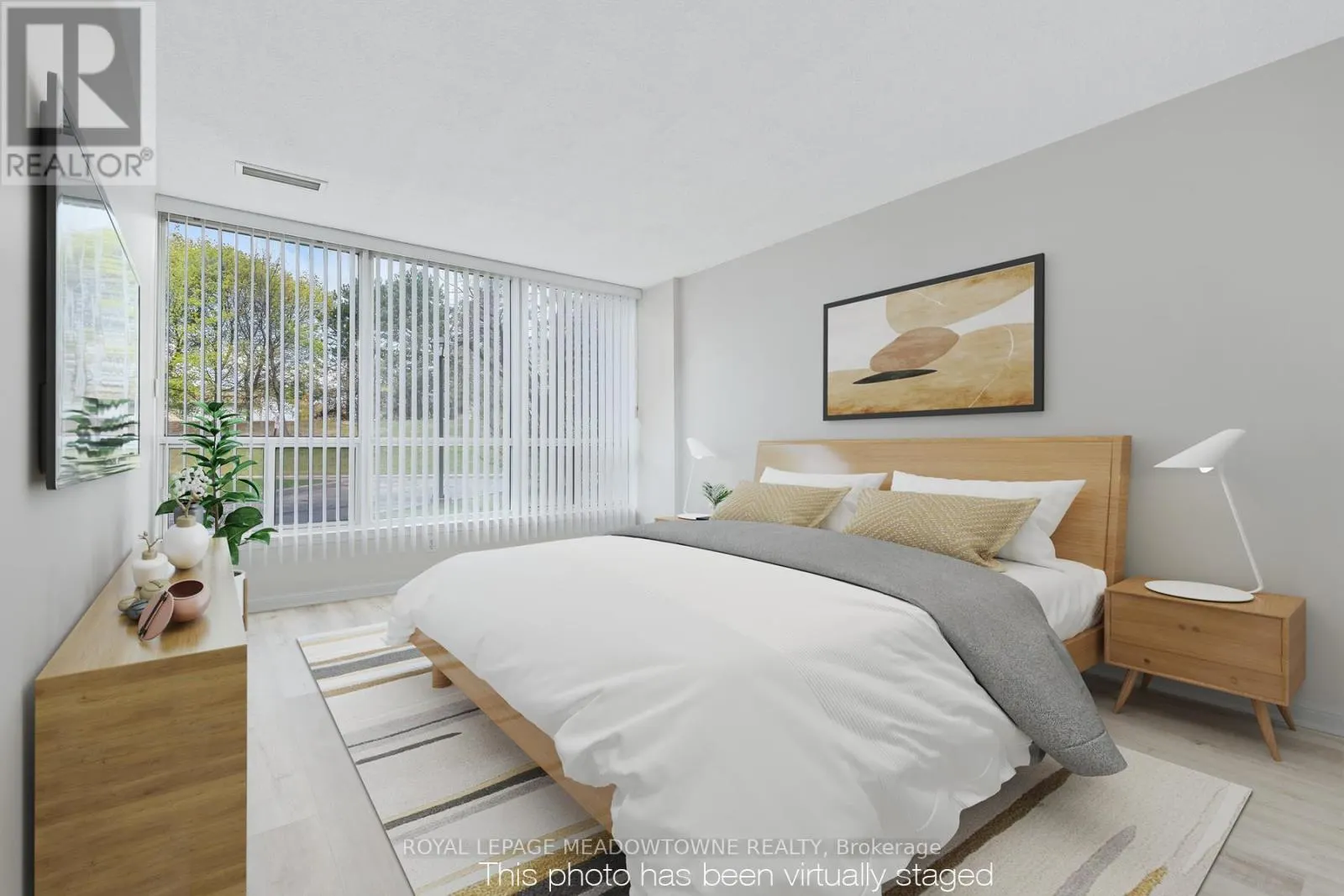 104 - 10 LAURELCREST STREET