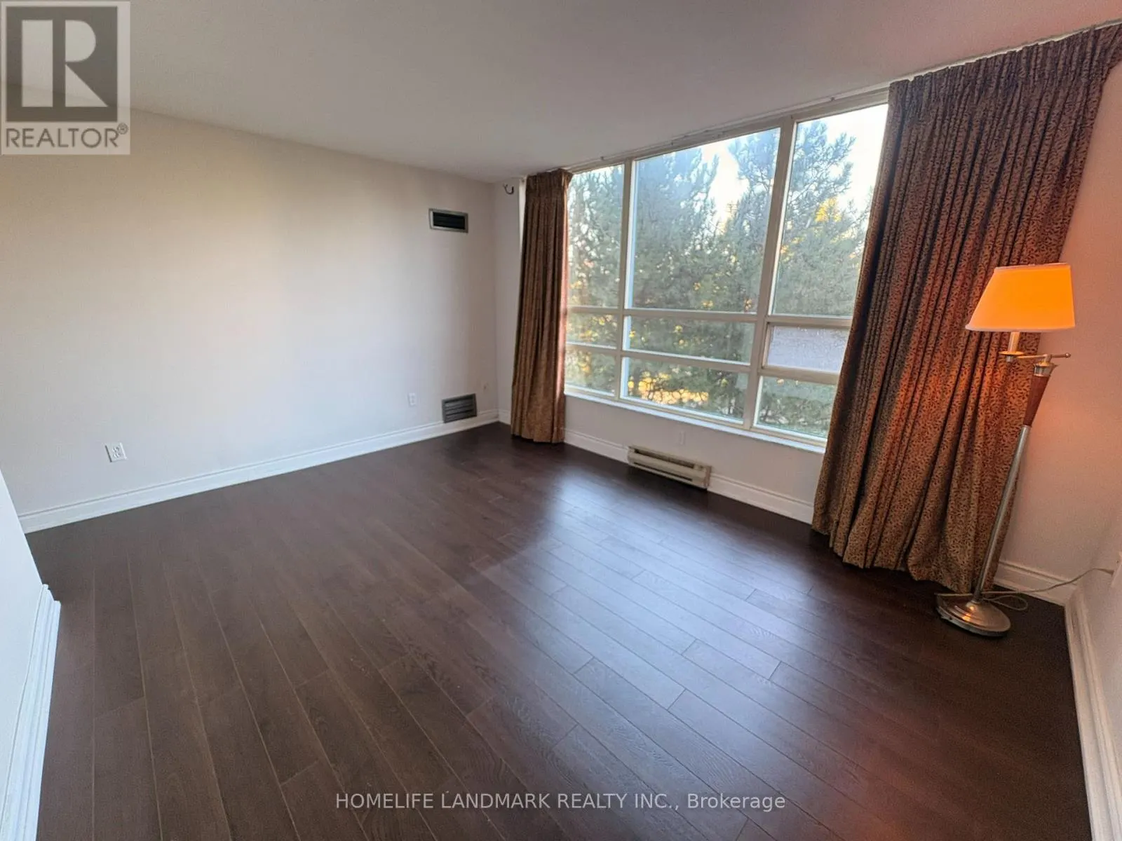 315 - 250 WEBB DRIVE