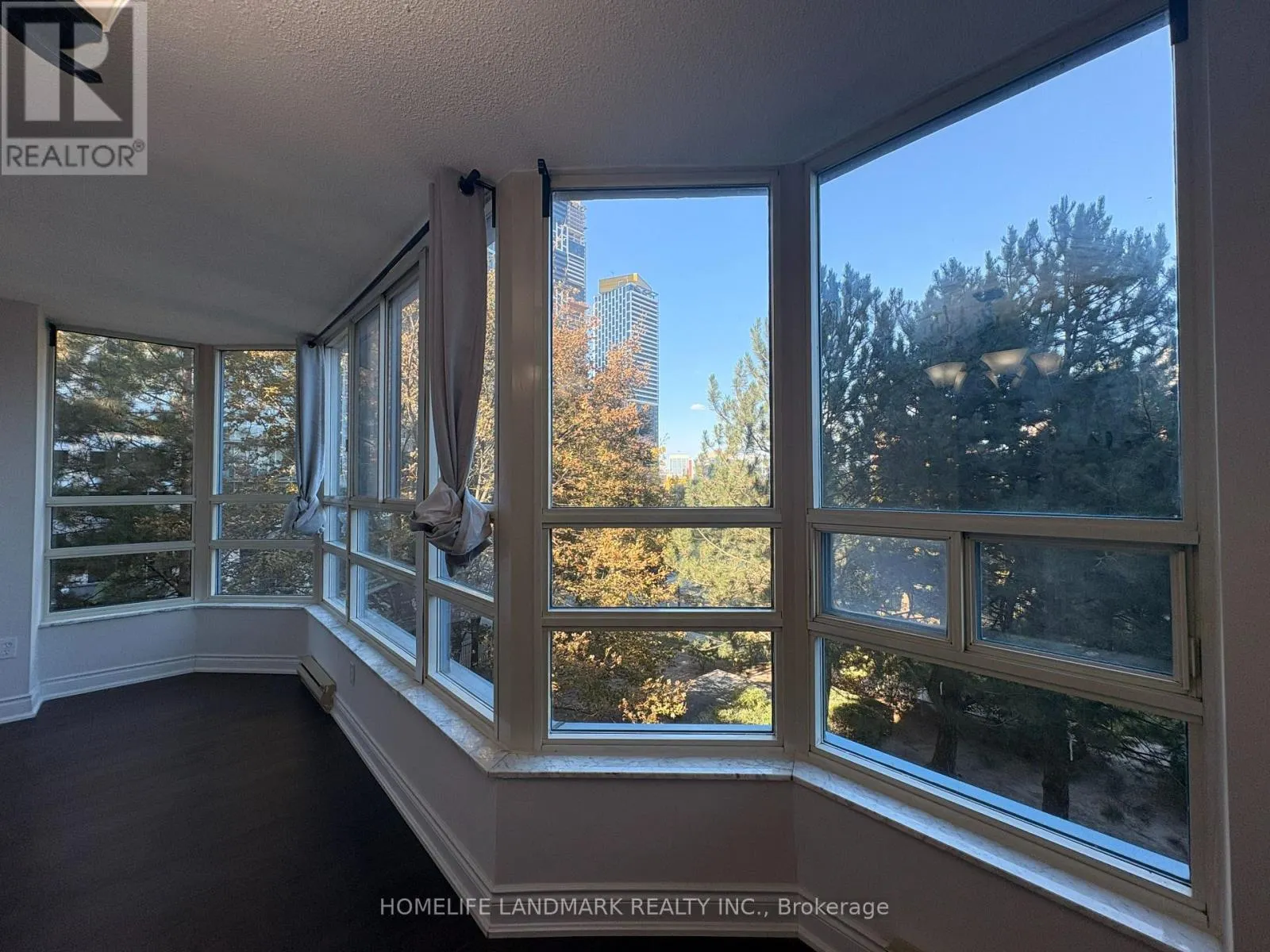 315 - 250 WEBB DRIVE