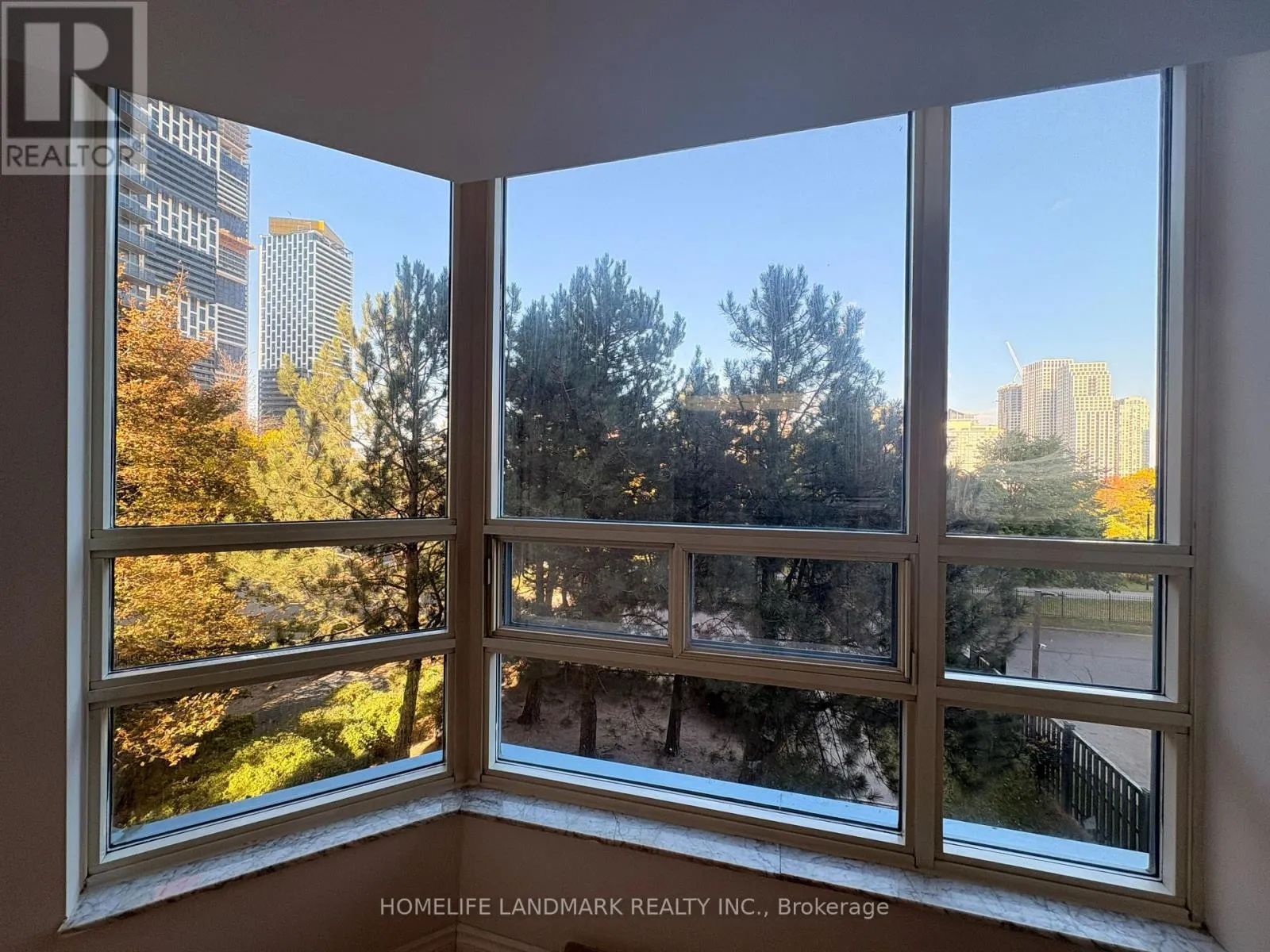315 - 250 WEBB DRIVE