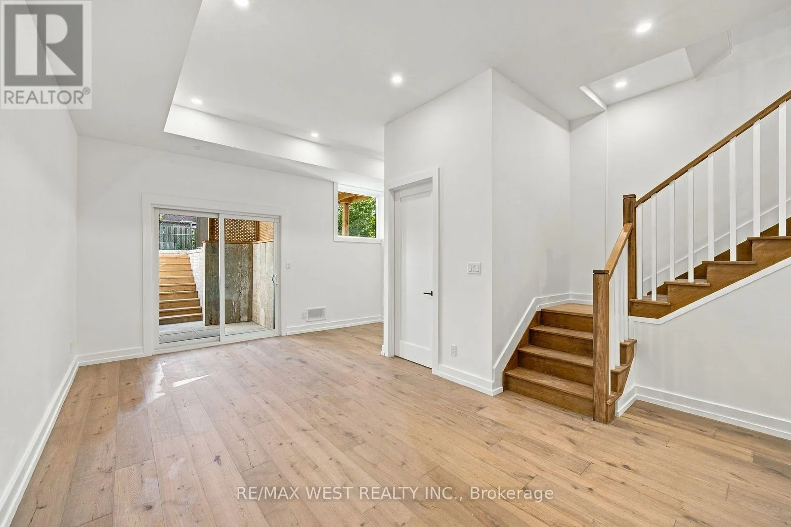 157 ALDERCREST AVENUE