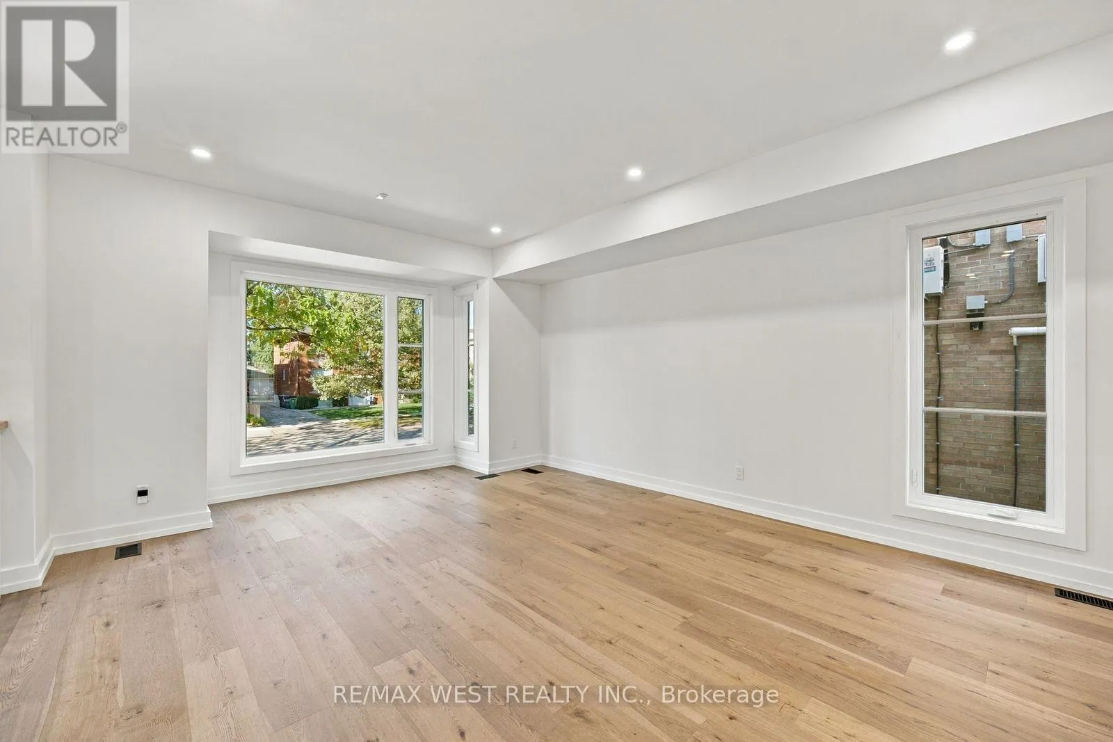 157 ALDERCREST AVENUE