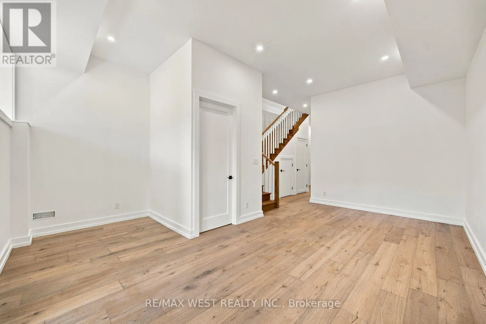 157 ALDERCREST AVENUE