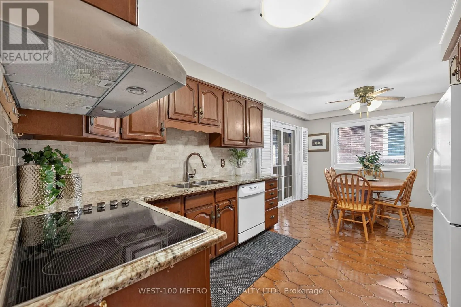3411 PINESMOKE CRESCENT