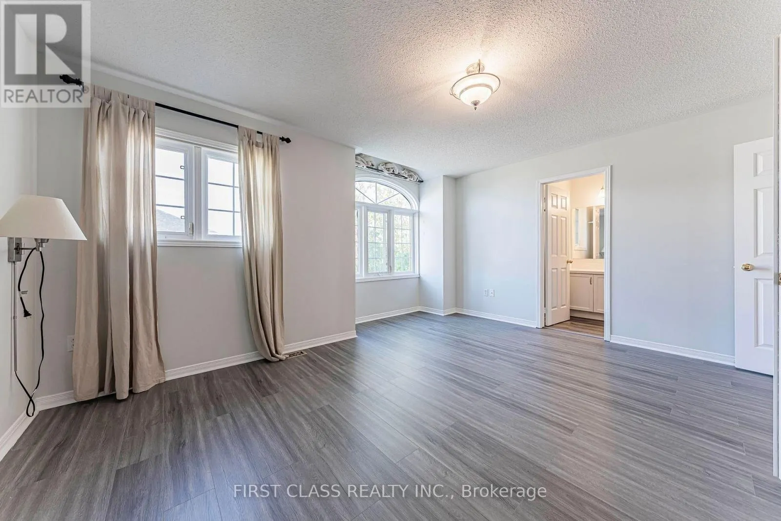 24 - 5110 FAIRVIEW STREET