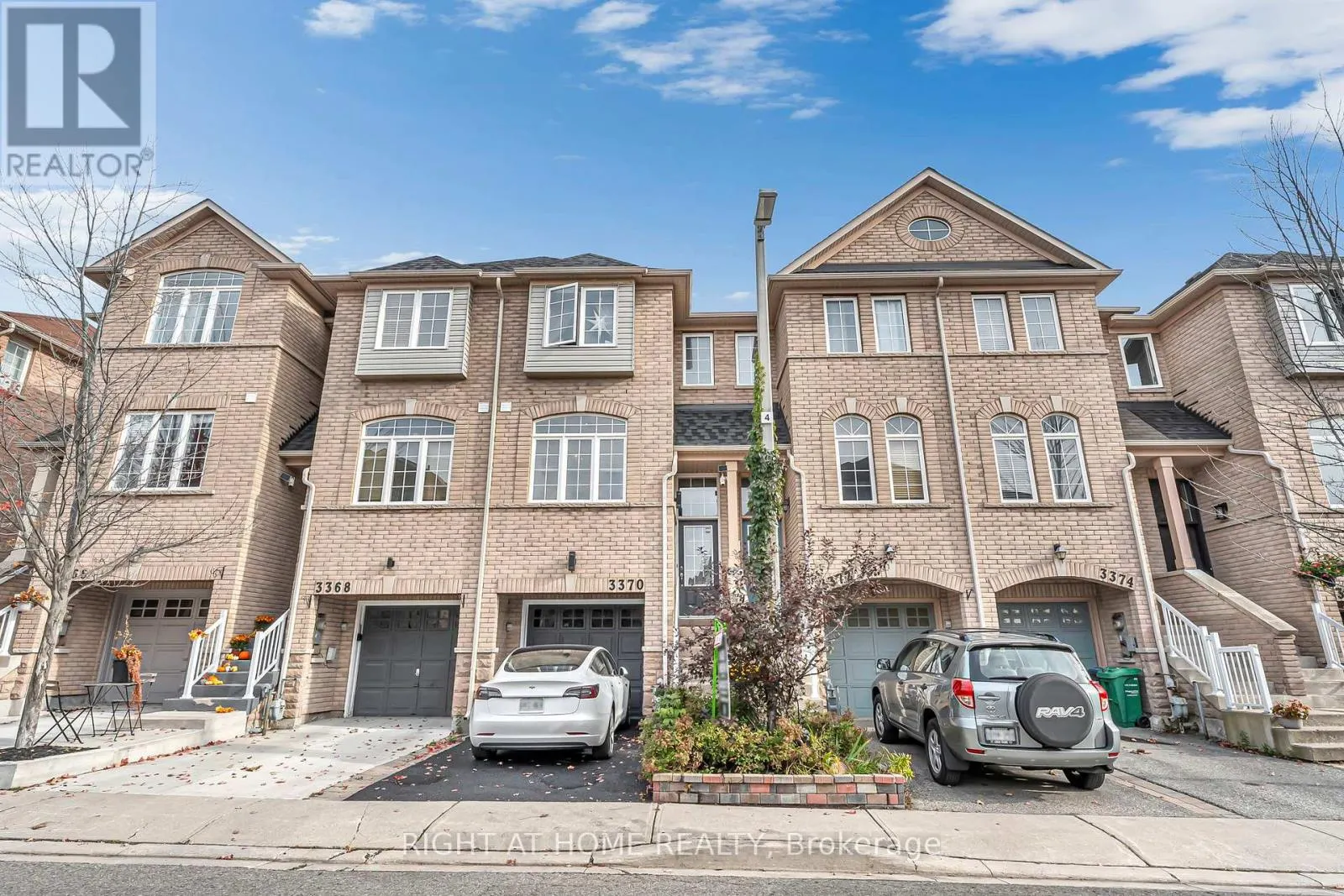 3370 REDPATH CIRCLE