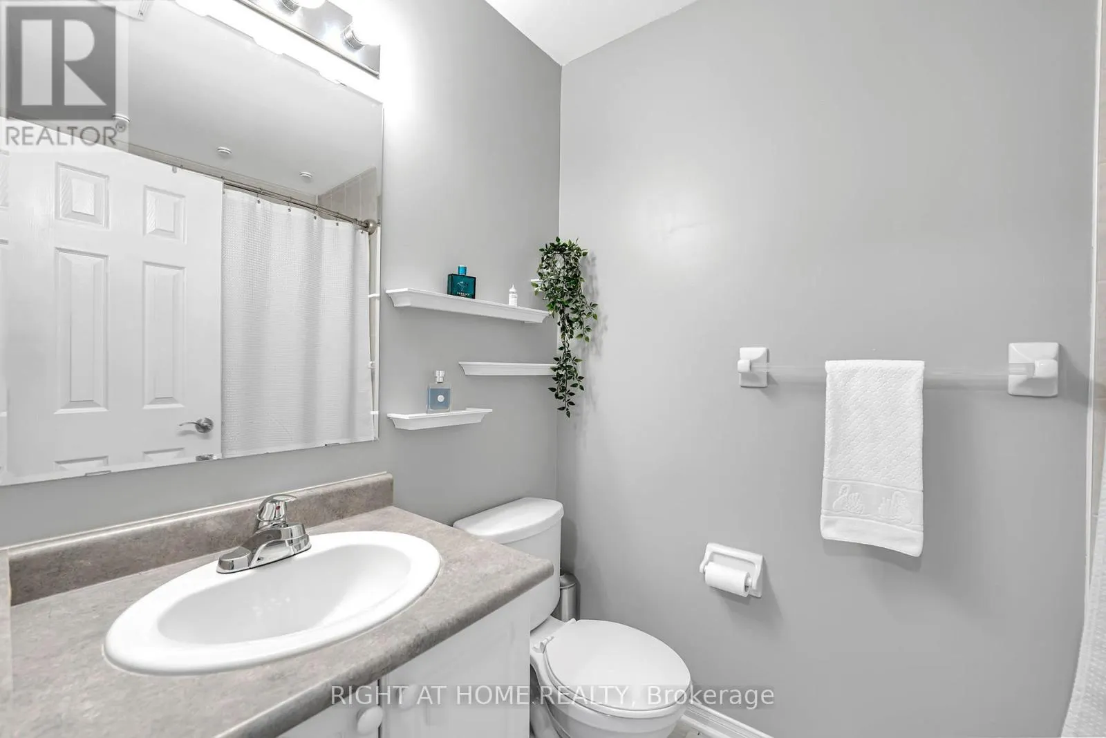 3370 REDPATH CIRCLE