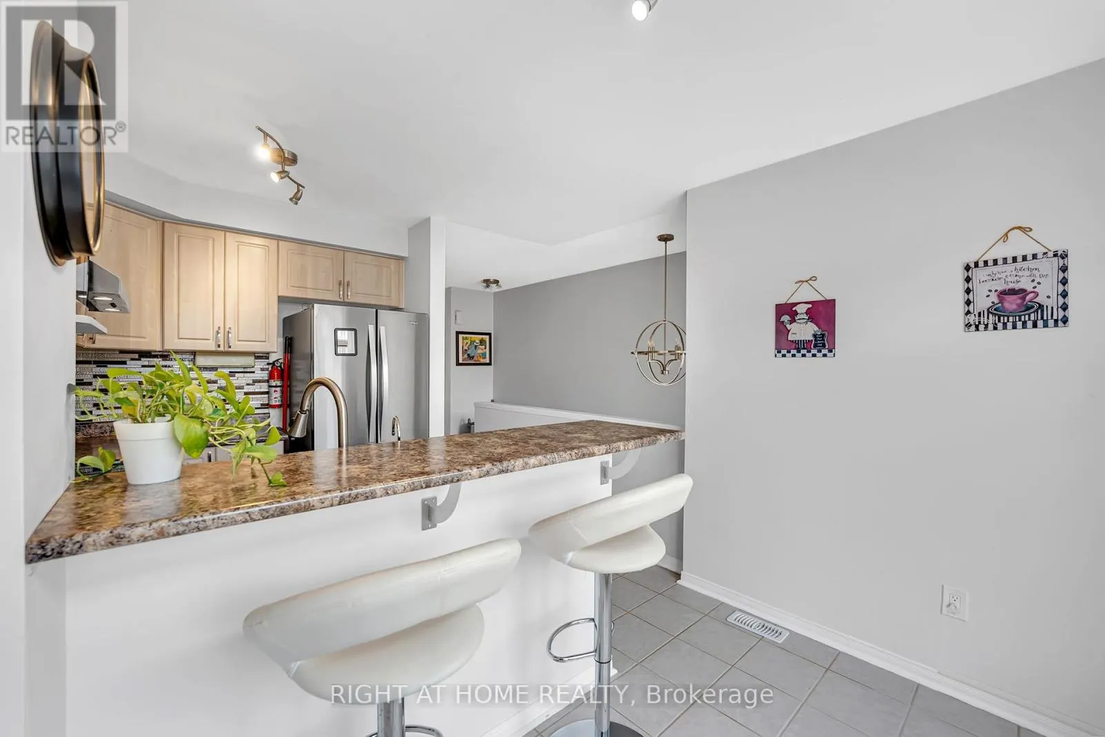 3370 REDPATH CIRCLE