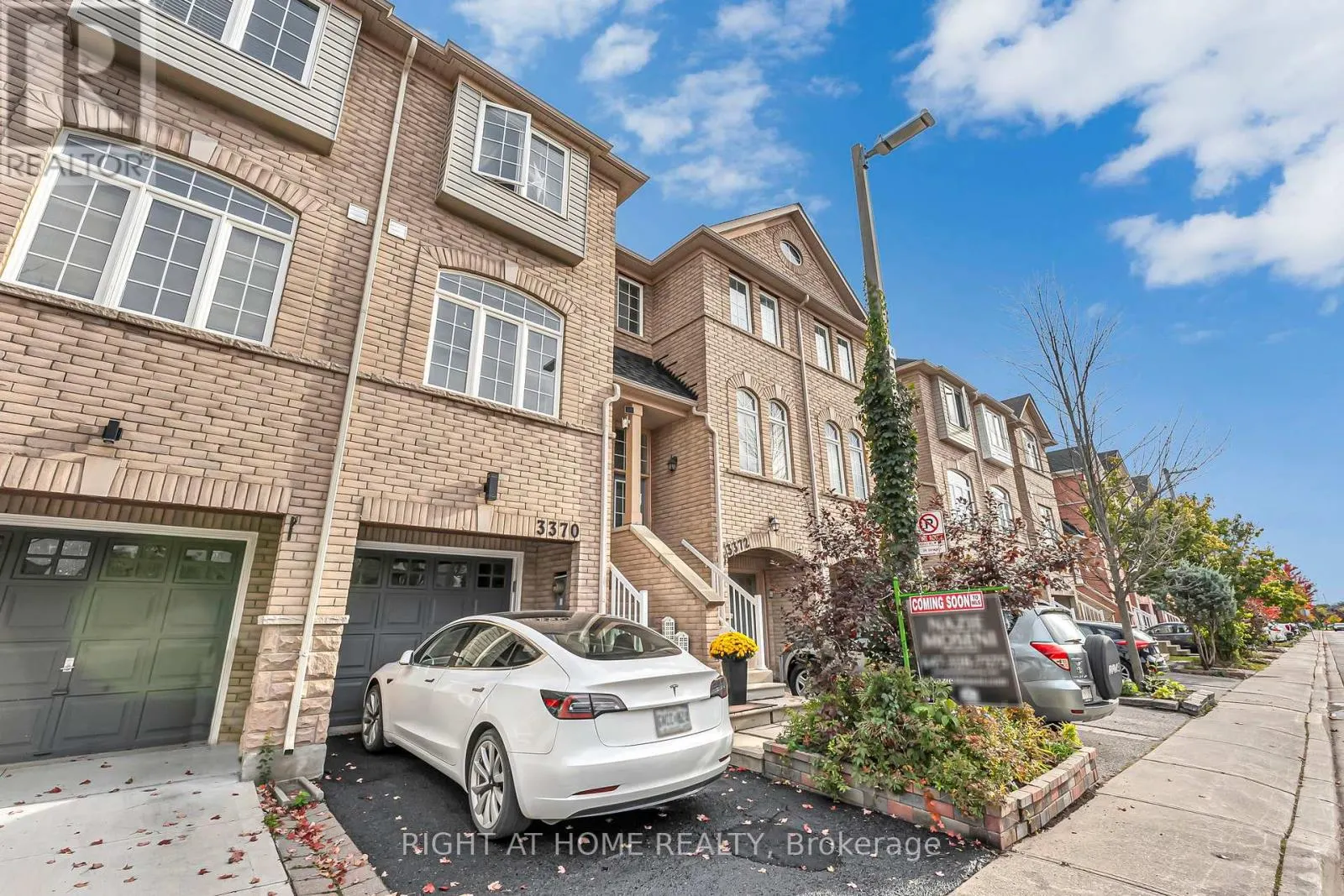 3370 REDPATH CIRCLE