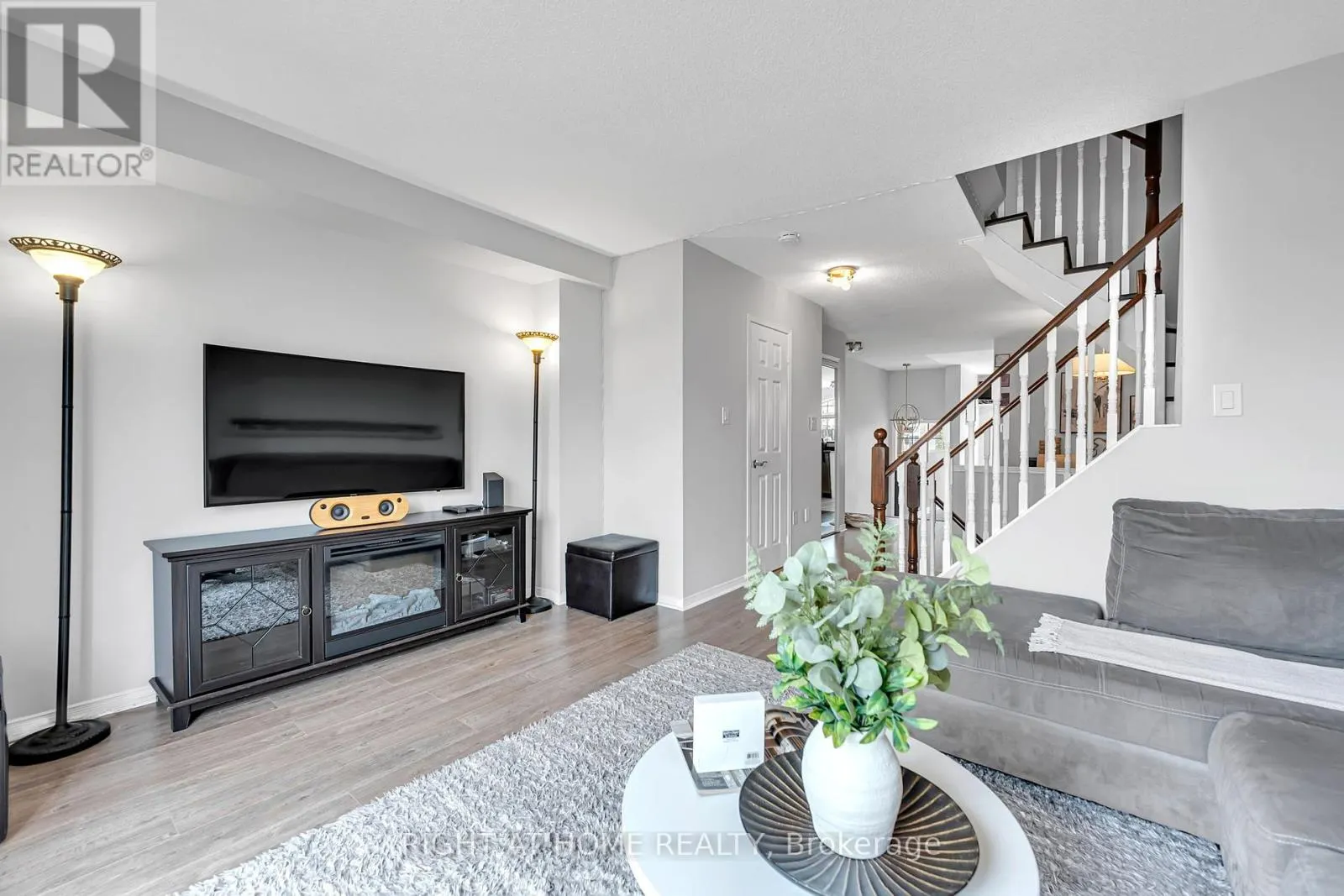 3370 REDPATH CIRCLE