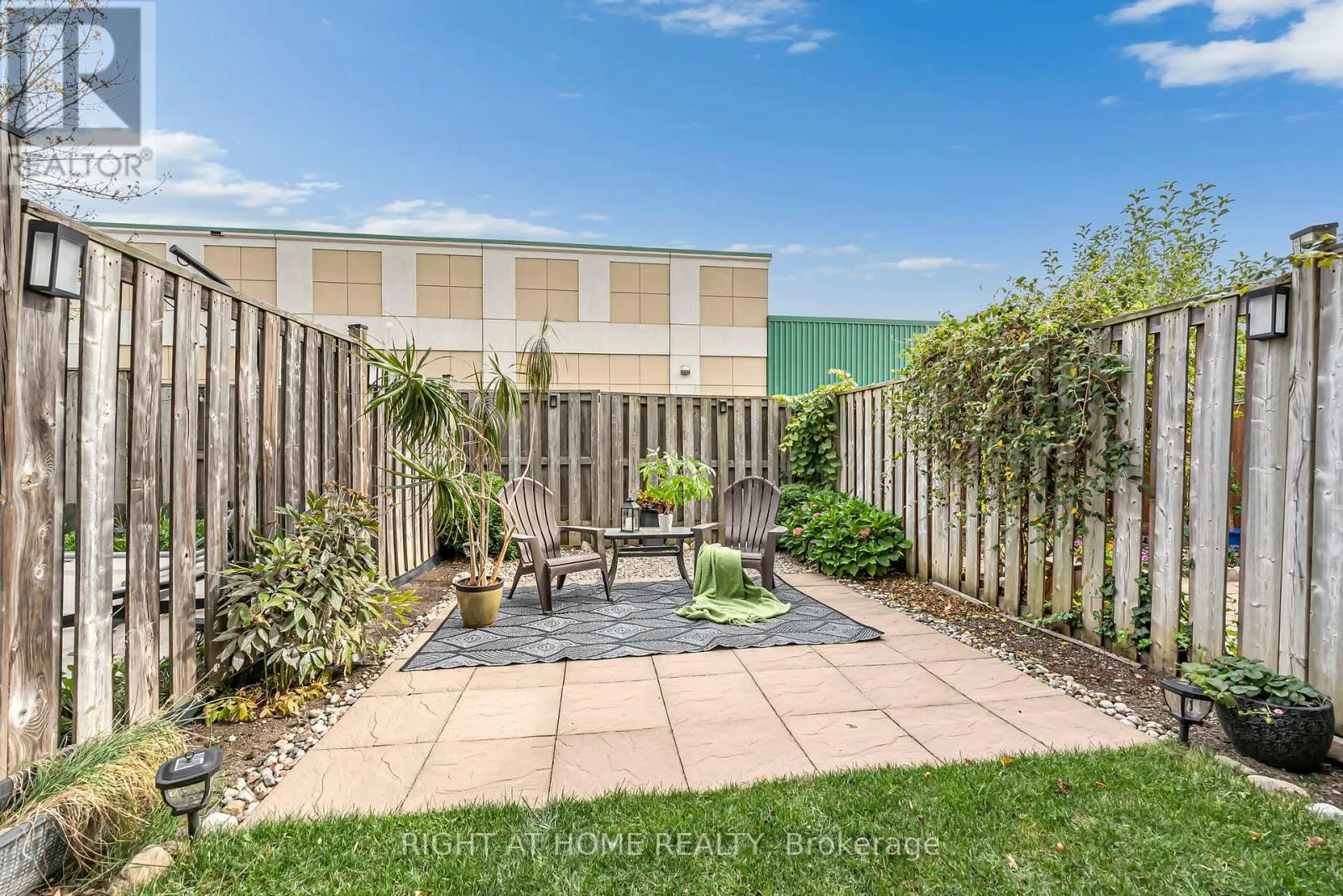 3370 REDPATH CIRCLE