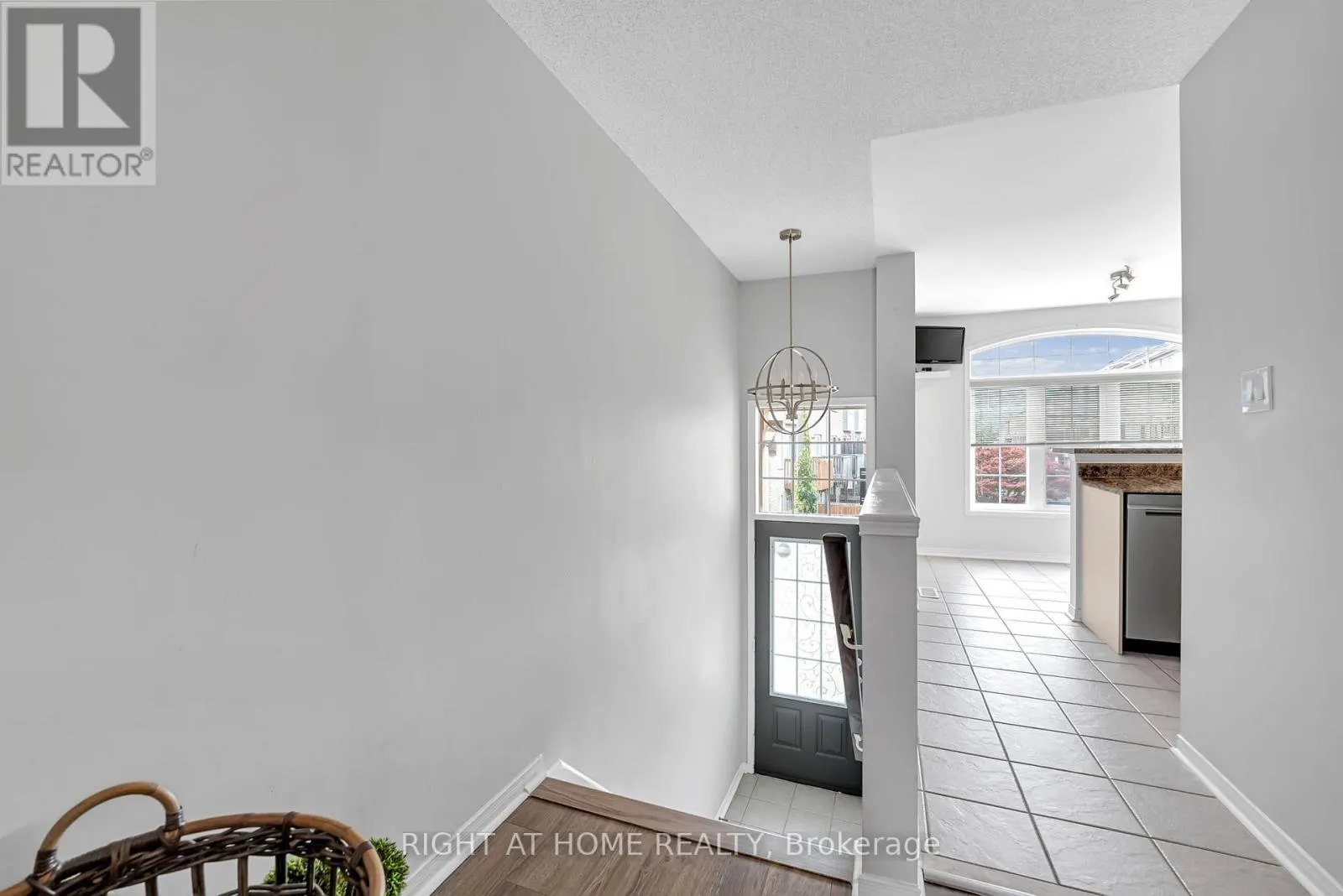 3370 REDPATH CIRCLE