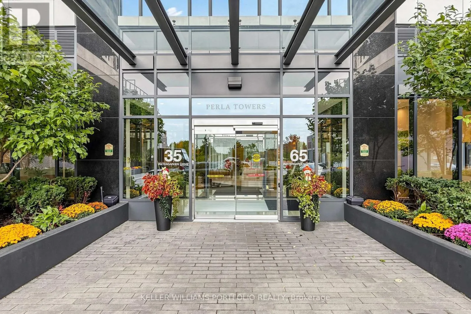 112 - 35 WATERGARDEN DRIVE