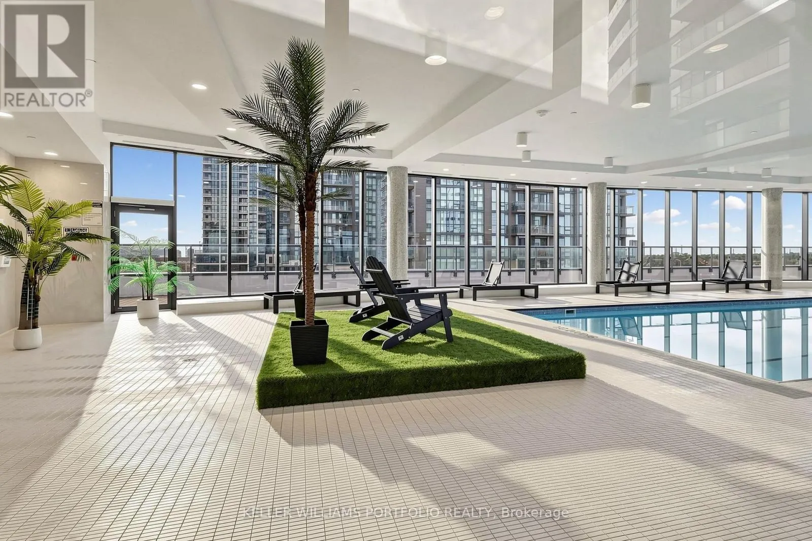 112 - 35 WATERGARDEN DRIVE