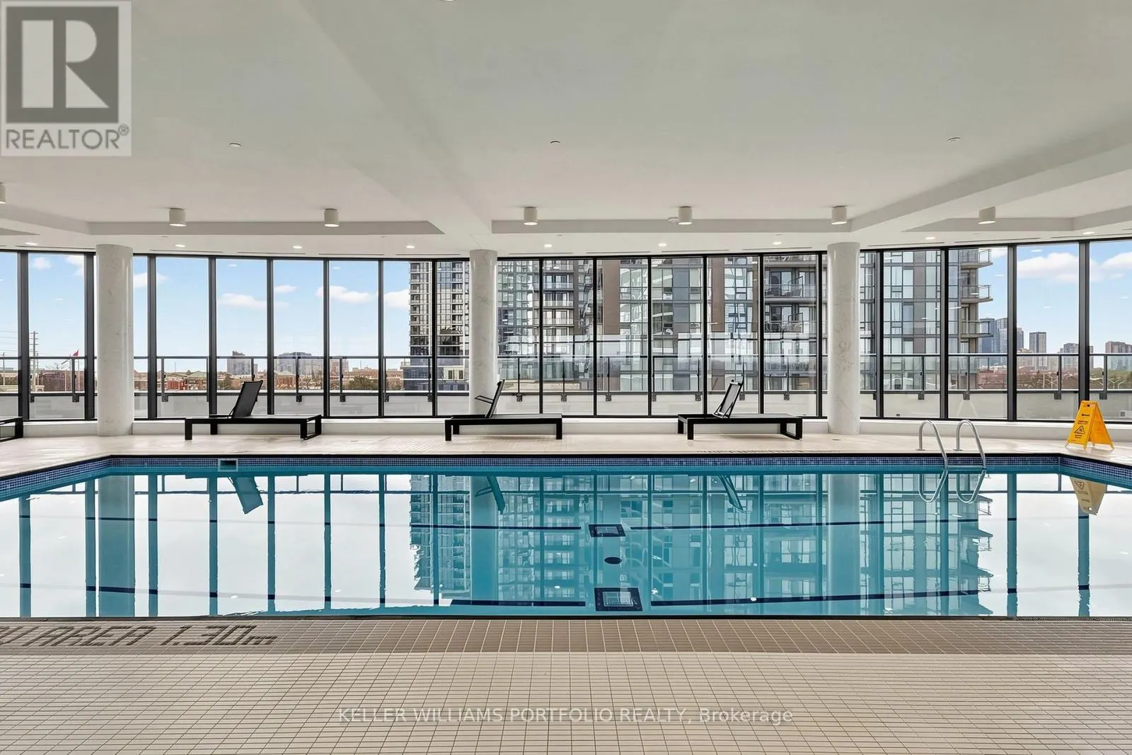 112 - 35 WATERGARDEN DRIVE