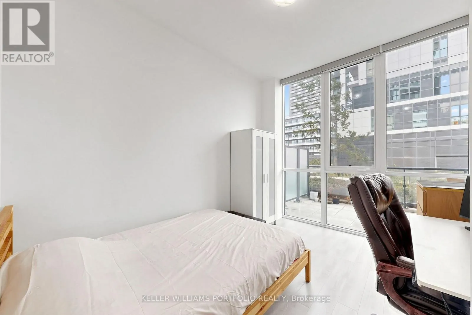 112 - 35 WATERGARDEN DRIVE