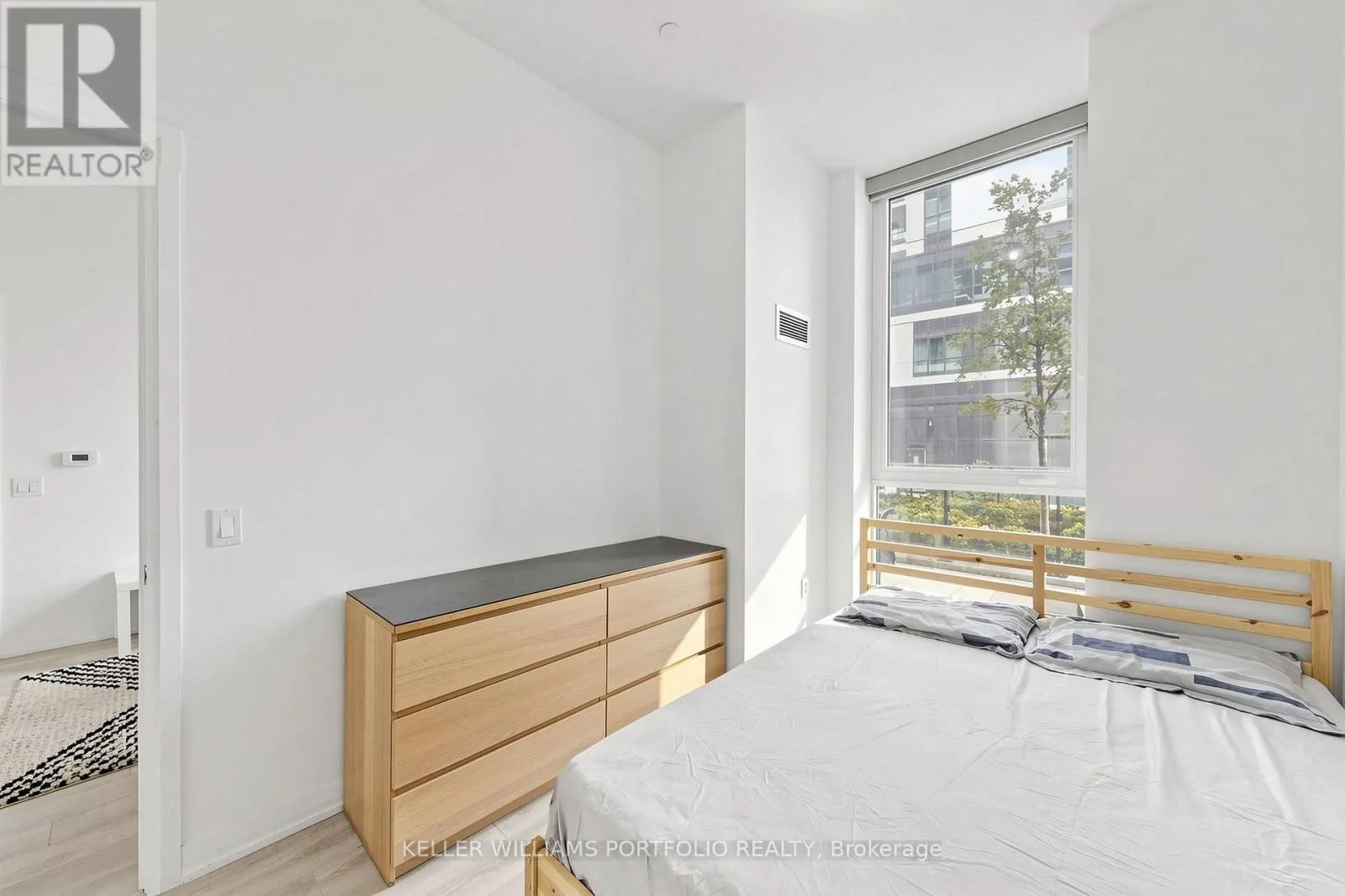 112 - 35 WATERGARDEN DRIVE